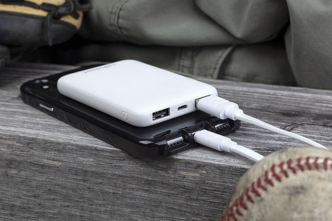 5k mAh portable power bank by cellhelmet