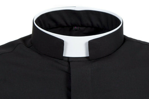 צווארון כמרים (Clerical Collar)