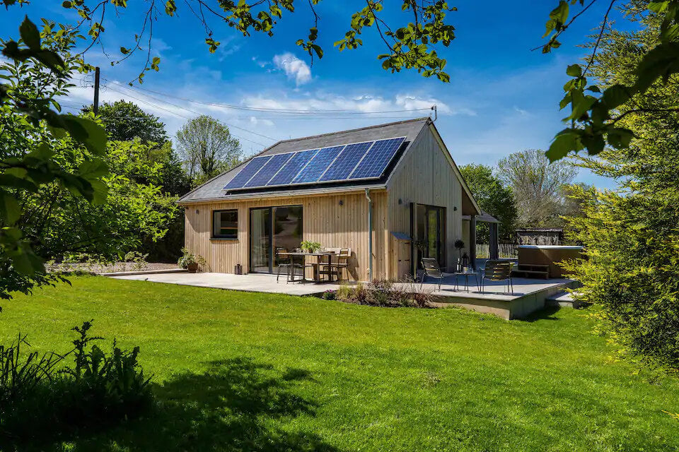 Eco retreats - Sustainable holiday accommodation - Sunnybrook in the sunshine with doors open