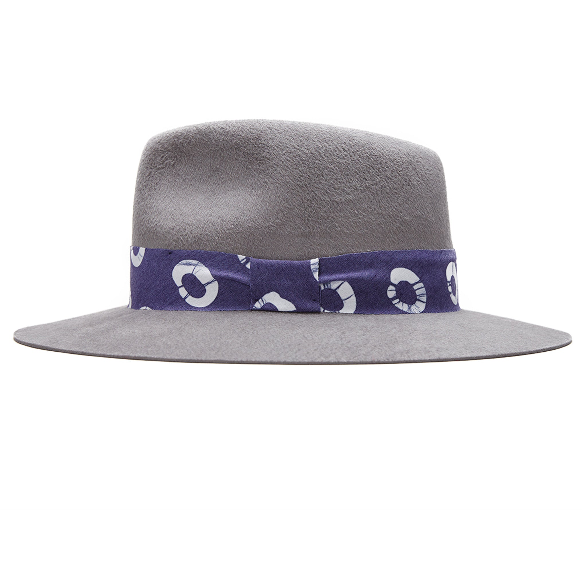 FEDORA WITH CIRCLE PATTERN BAND