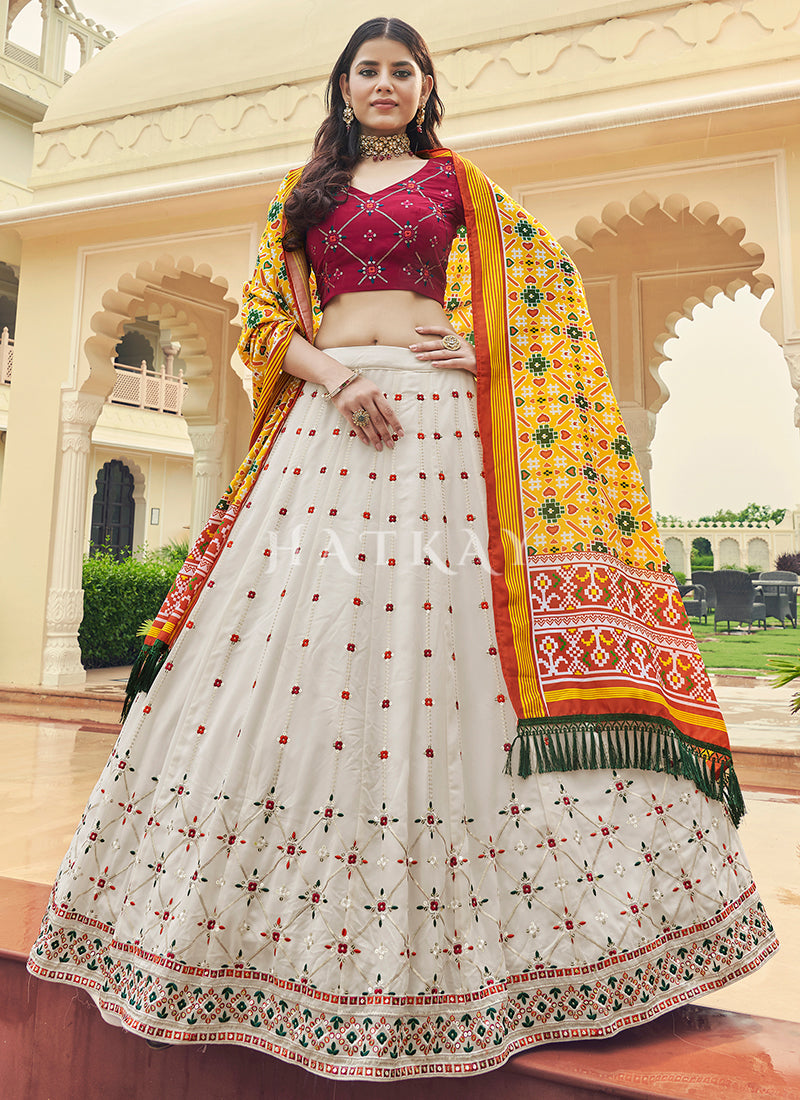 Expensive | $64 - $129 - Reception Bridal Lehenga Choli, Reception Bridal  Lehengas and Reception Bridal Ghagra Chaniya Cholis Online Shopping