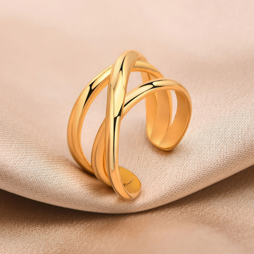 Se Golden Rows Ring 18K Guldbelagt hos Callisto Jewellery