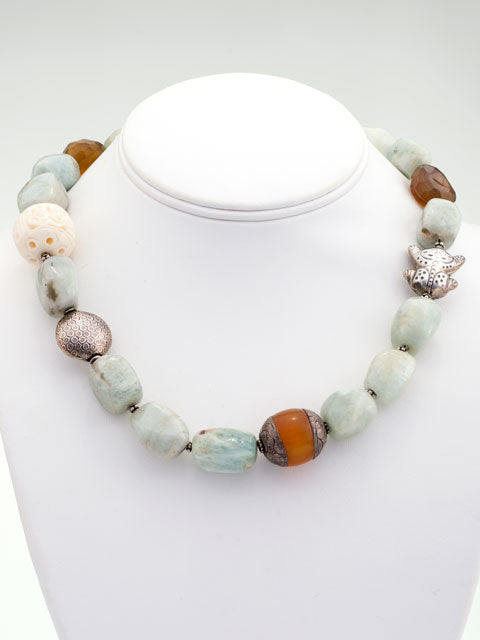 Aquamarine with silver frog bead necklace