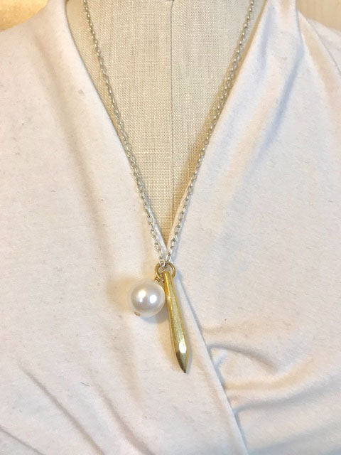 Pearl and long drop on chain necklace