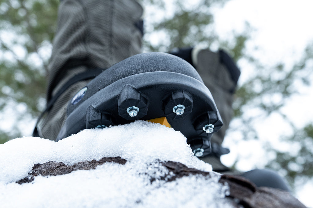 NEOS Overshoes with cleats for winter ice and snow