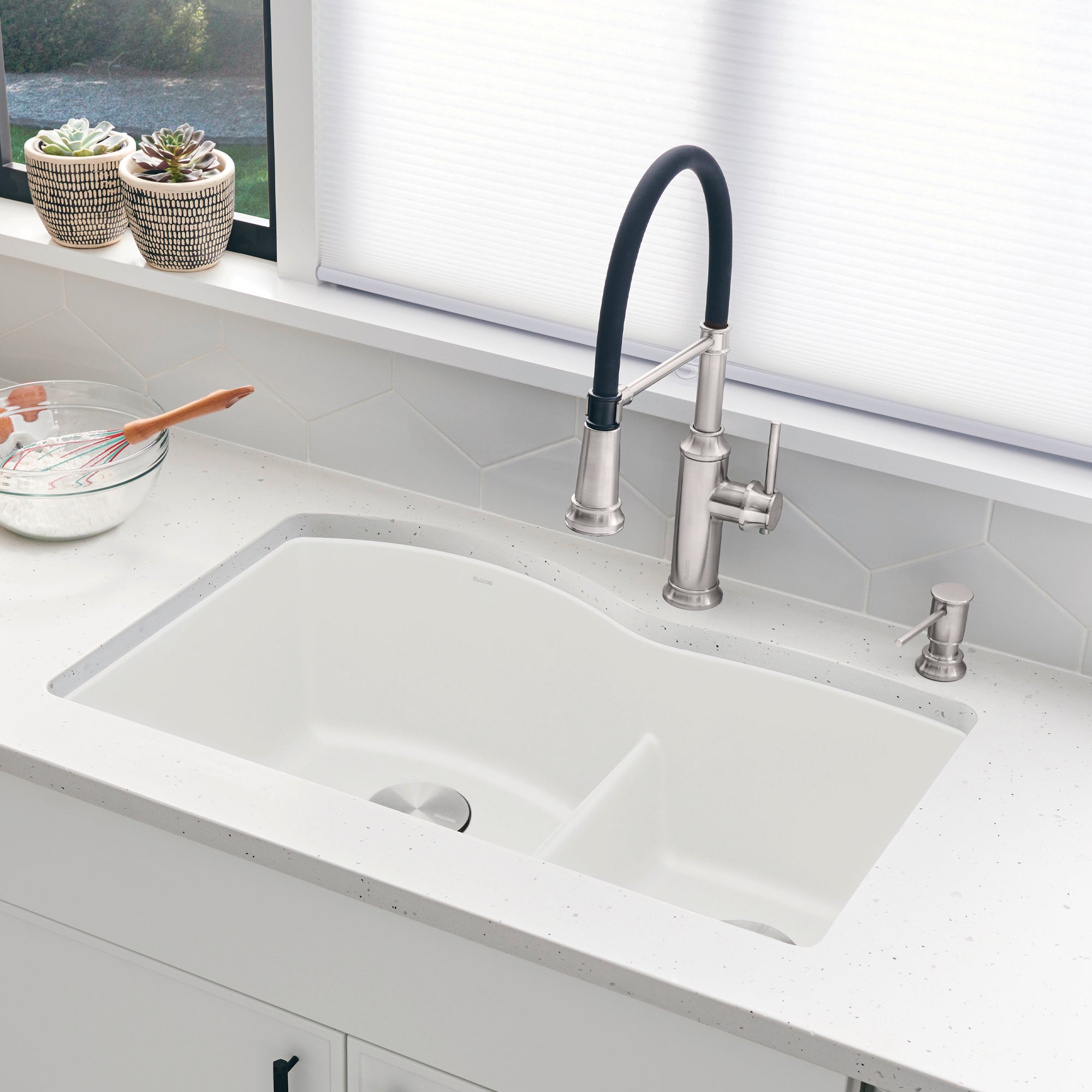 Blanco 401577 Diamond U 1.75 Bowl Low Divide Undermount Silgranit Sink ...