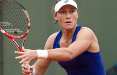 Sam Stosur has overcome a nasty accident at training to cruise through the first round of the French Open
