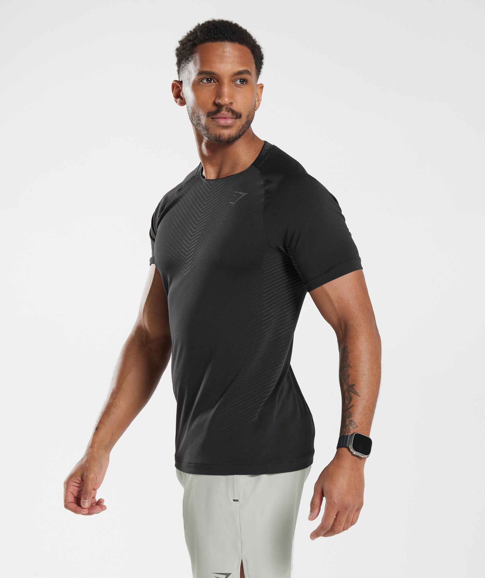 Apex Seamless T-Shirt in Black/Silhouette Grey - view 3