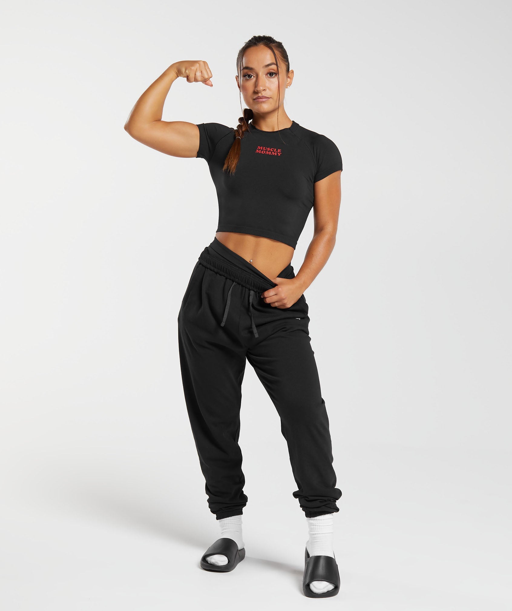 Muscle Mommy Graphic Seamless Tee in Black - view 7