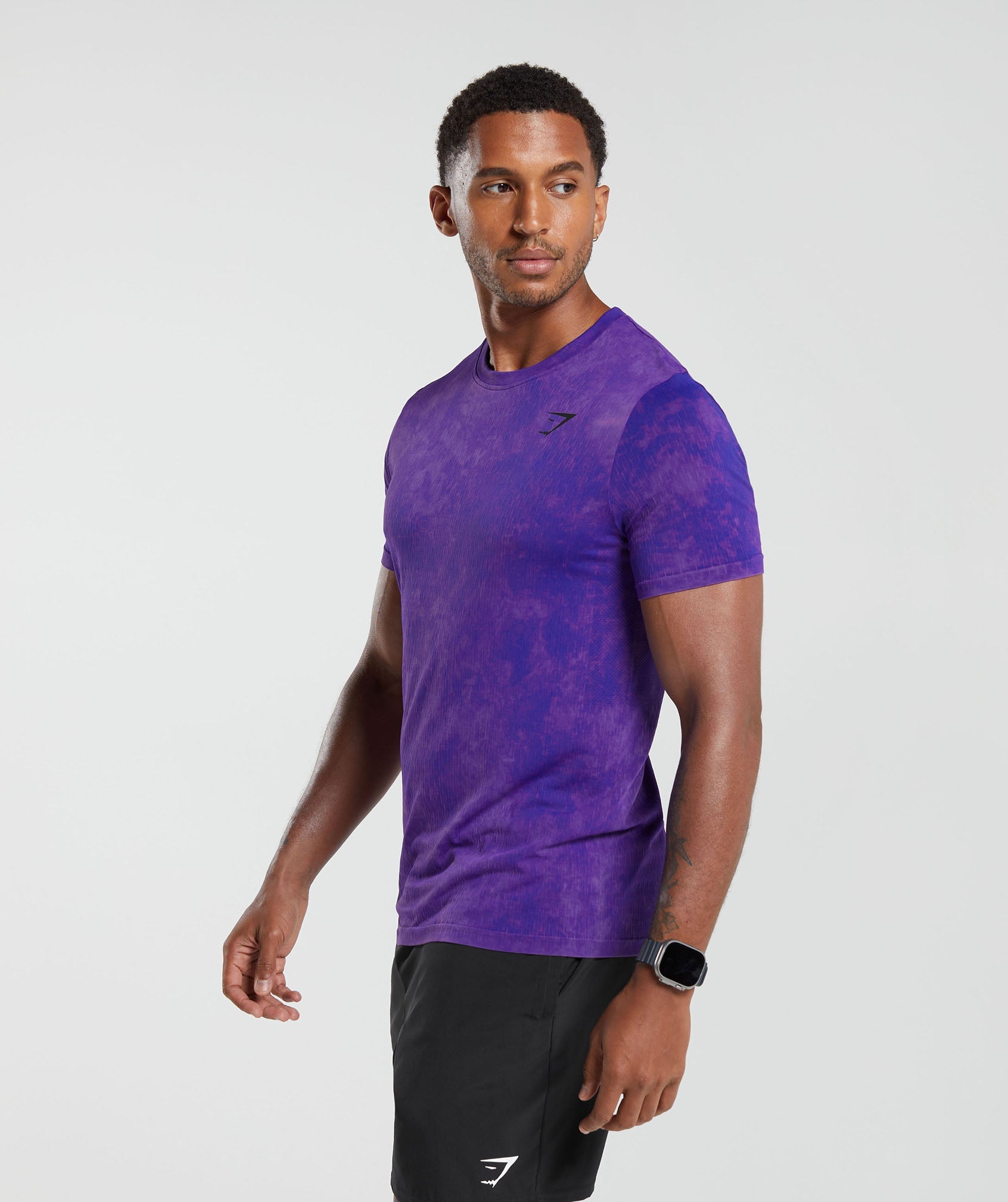 Washed Seamless T-Shirt in Purple - view 3