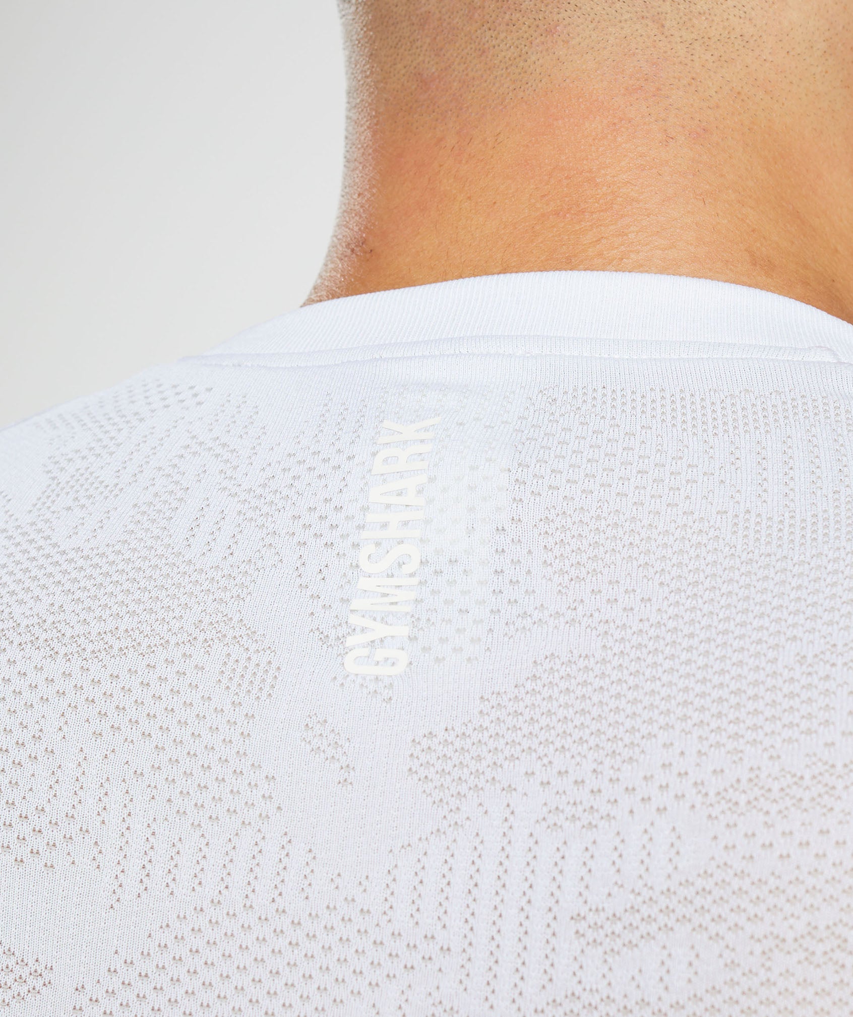 Geo Seamless T-Shirt in White/Light Grey