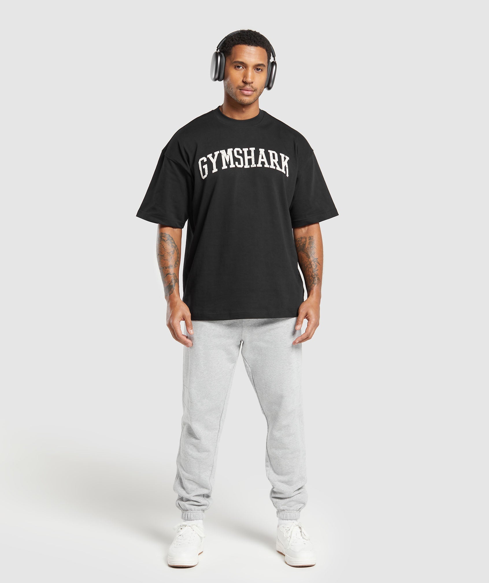 Collegiate T-Shirt in Black - view 6