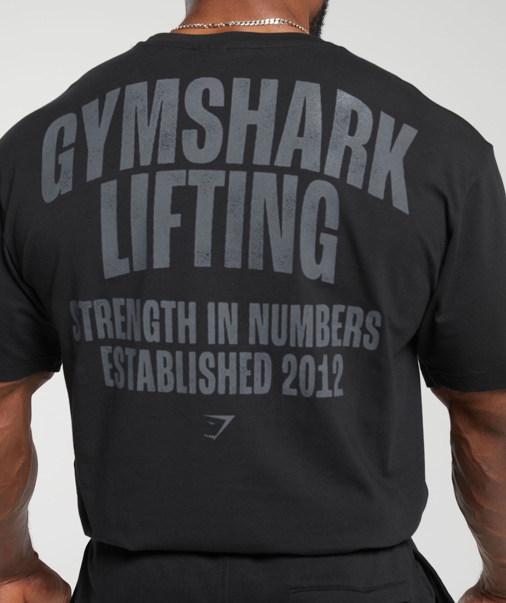 Lifting T-Shirt in Black - view 5