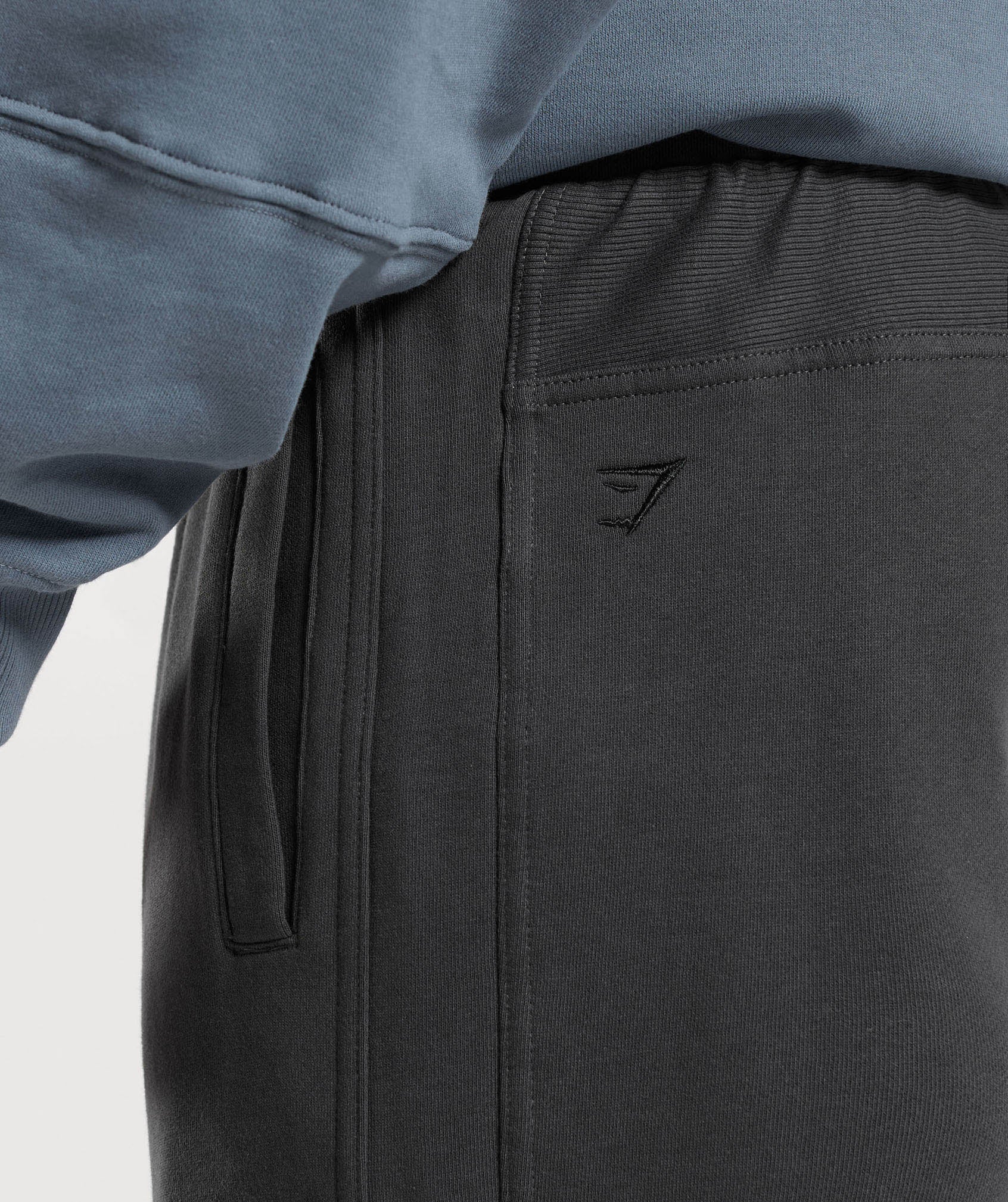 Rest Day Essentials 7" Shorts in Onyx Grey - view 5