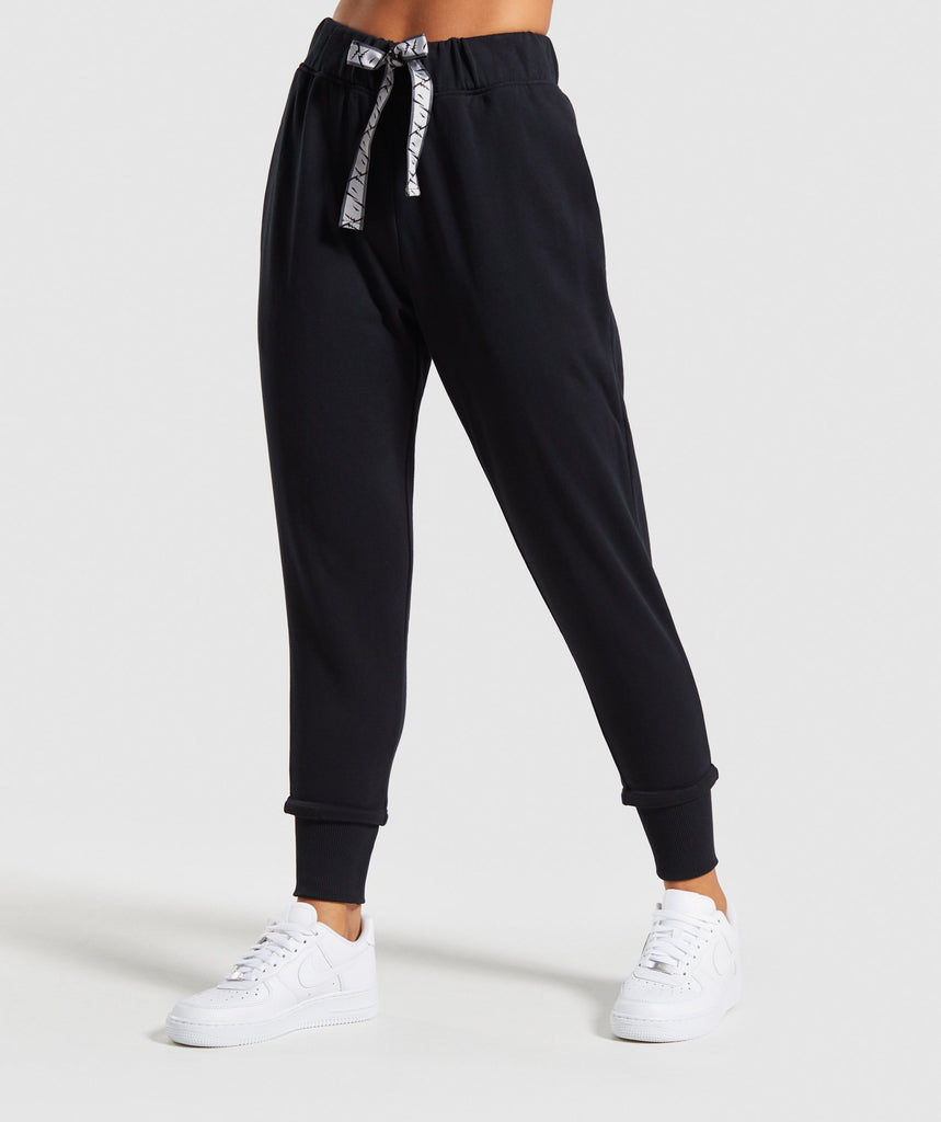 gymshark relaxed joggers