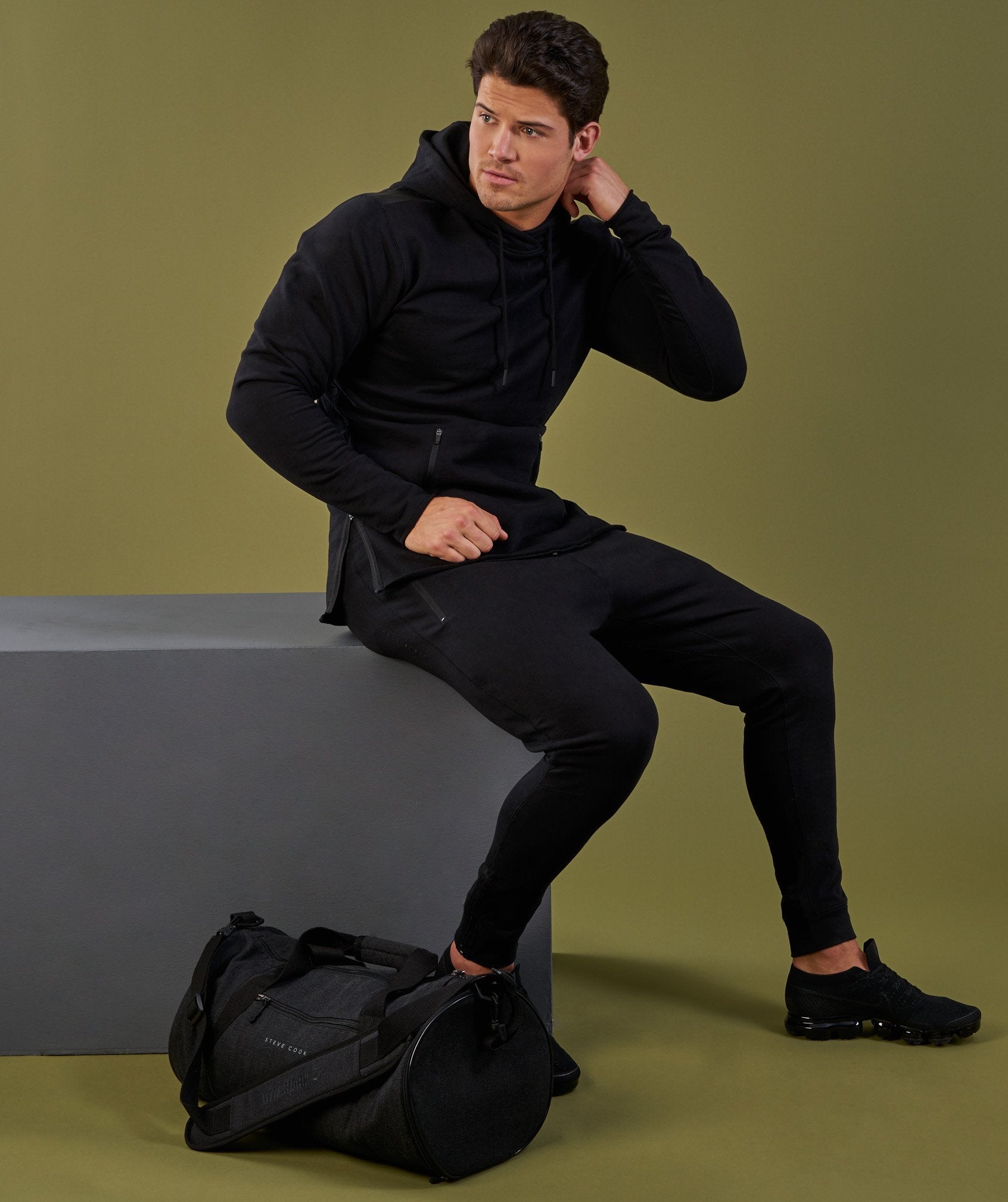 Select Joggers in Black - view 6