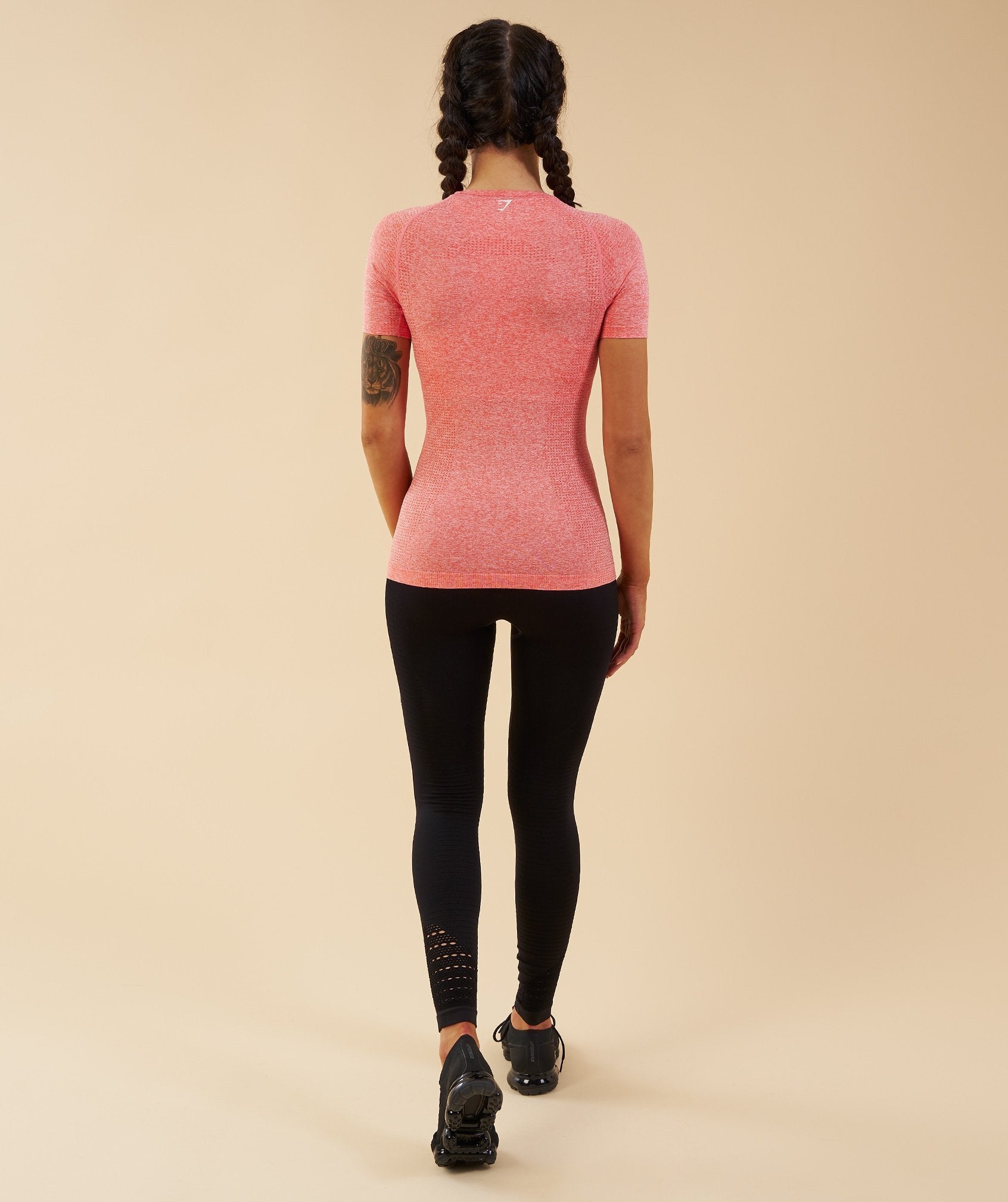 Seamless T-Shirt in Peach Coral - view 3