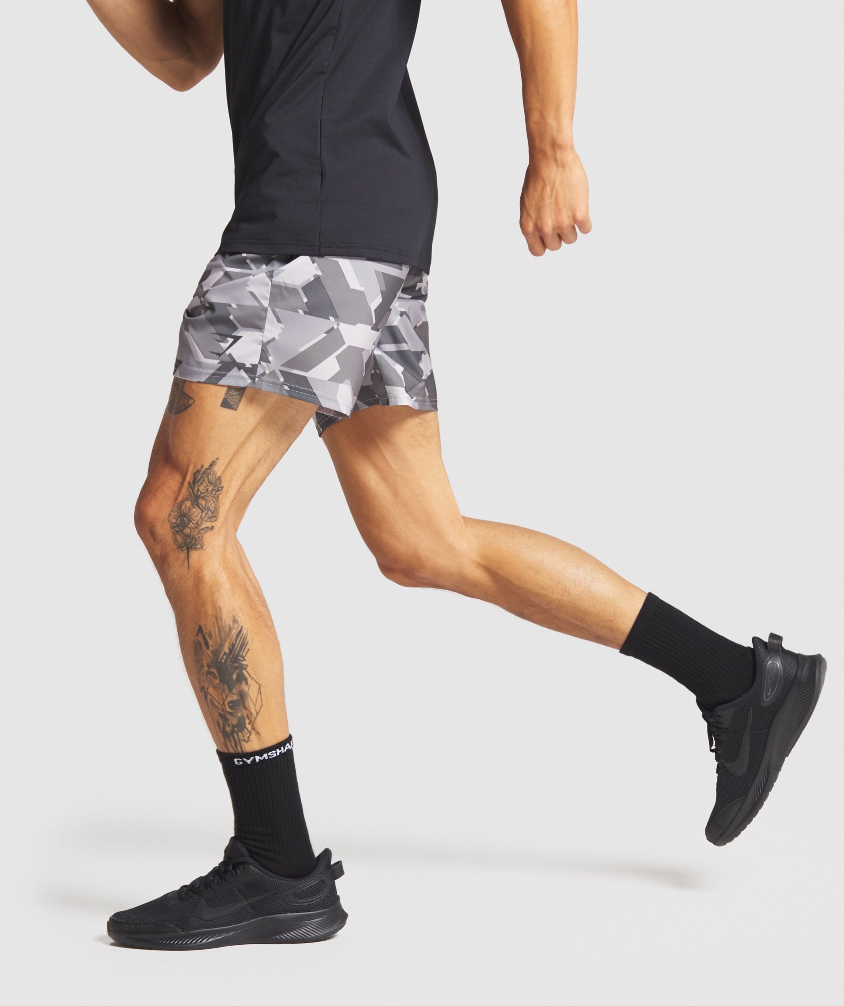 Arrival Zip Pocket Shorts in Camo - view 4