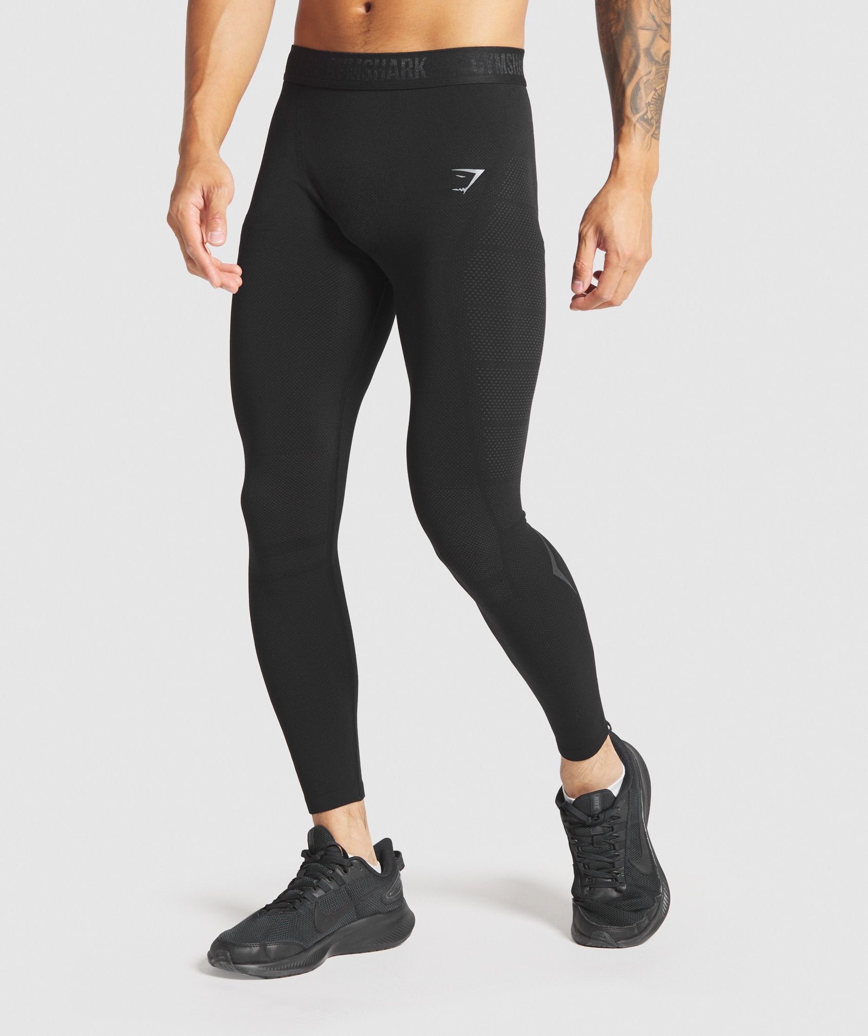 Control Seamless Leggings in Black - view 1