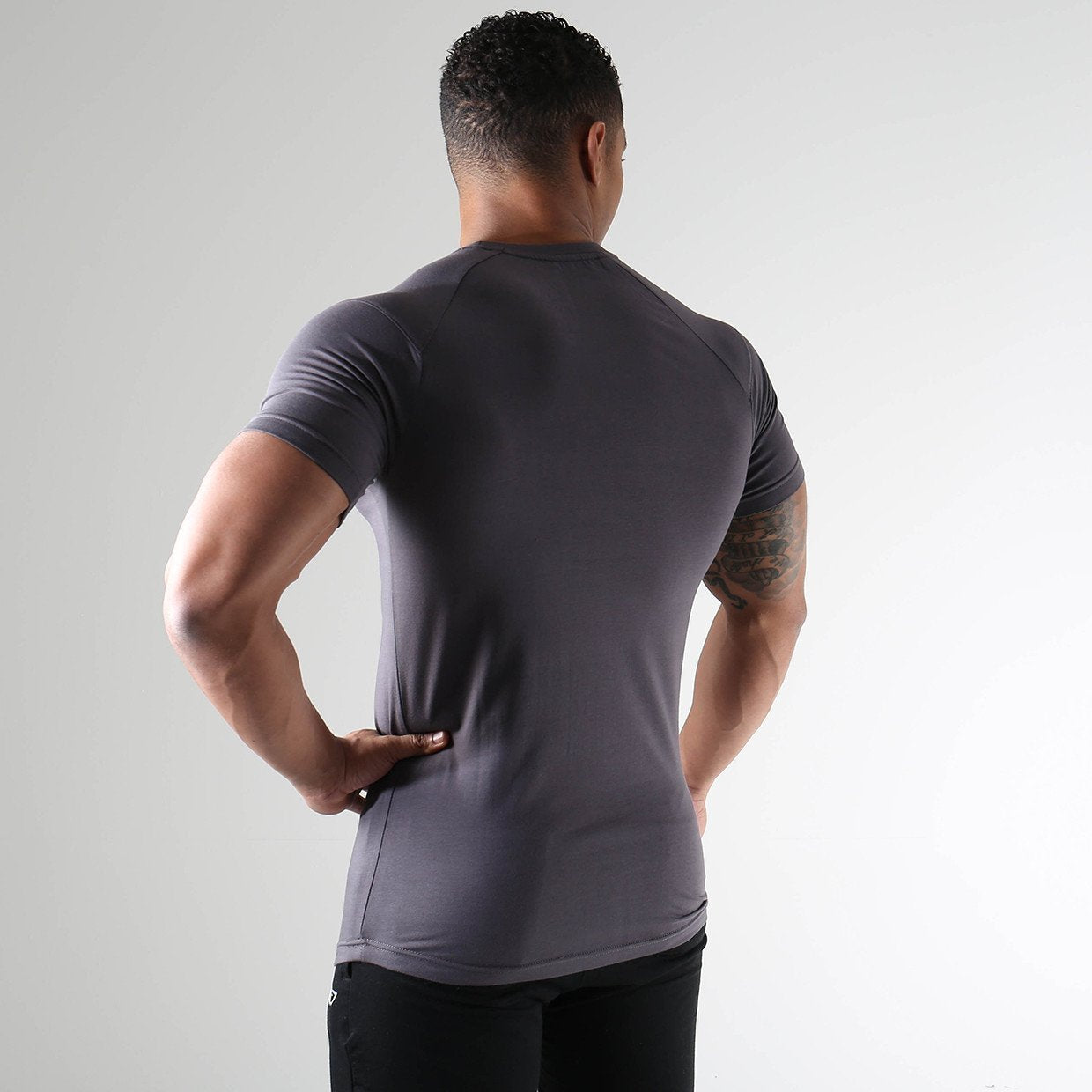 Form T-Shirt V2 in Charcoal - view 2