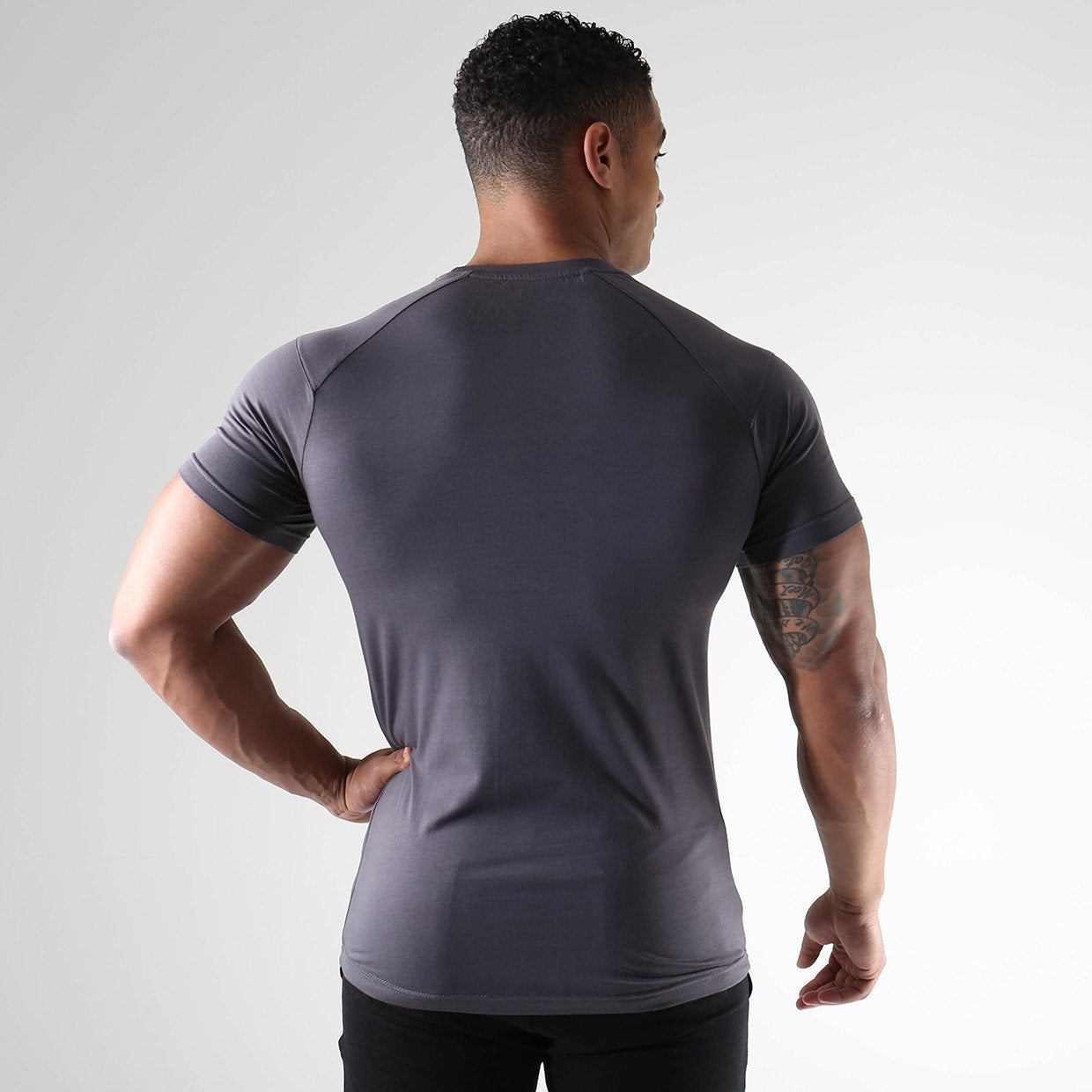 Form T-Shirt V2 in Charcoal - view 4
