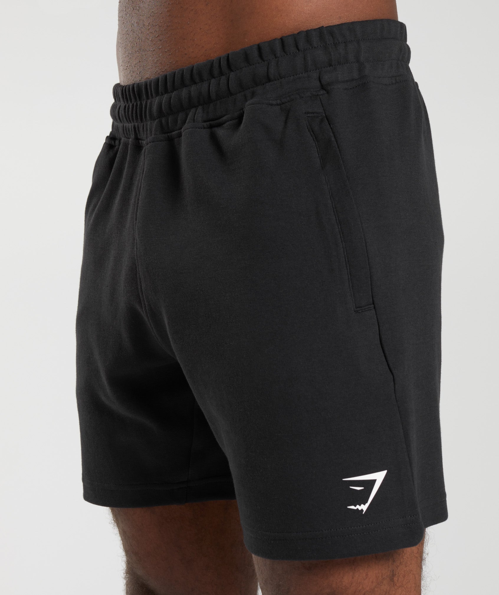 React 7" Shorts in Black