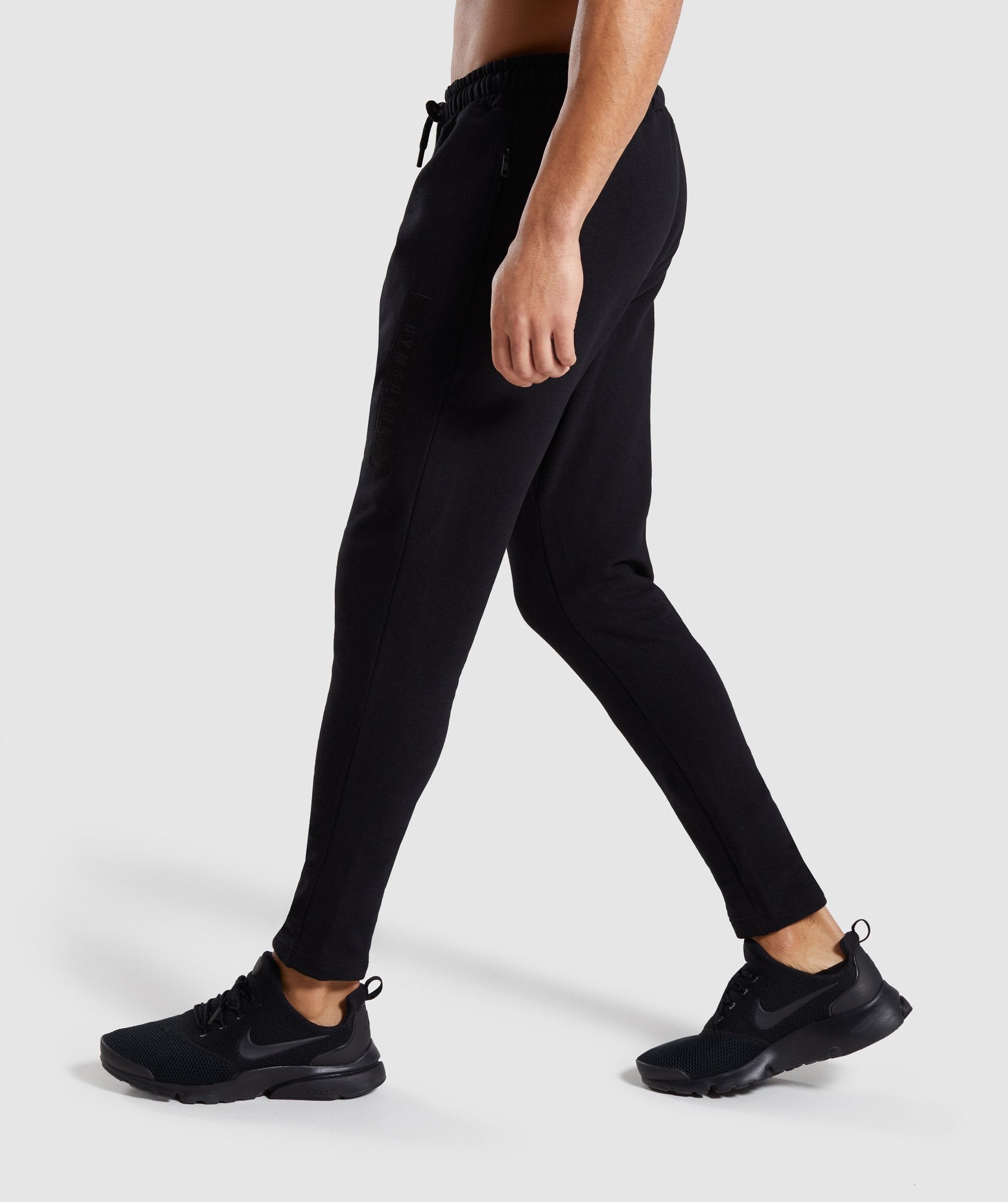 Crucial Jogger in Black - view 3
