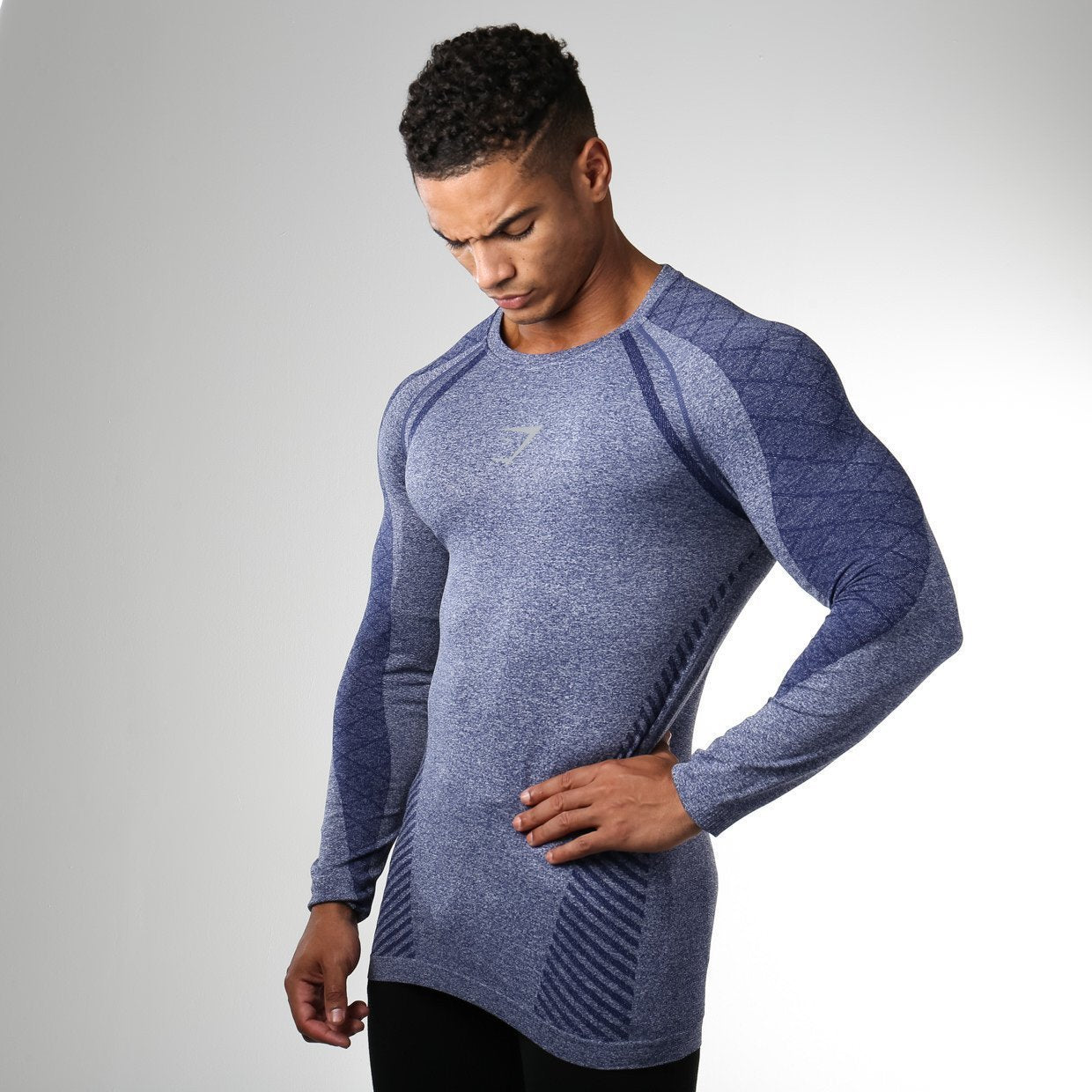 Devant Seamless Long Sleeve T-Shirt in Navy - view 3