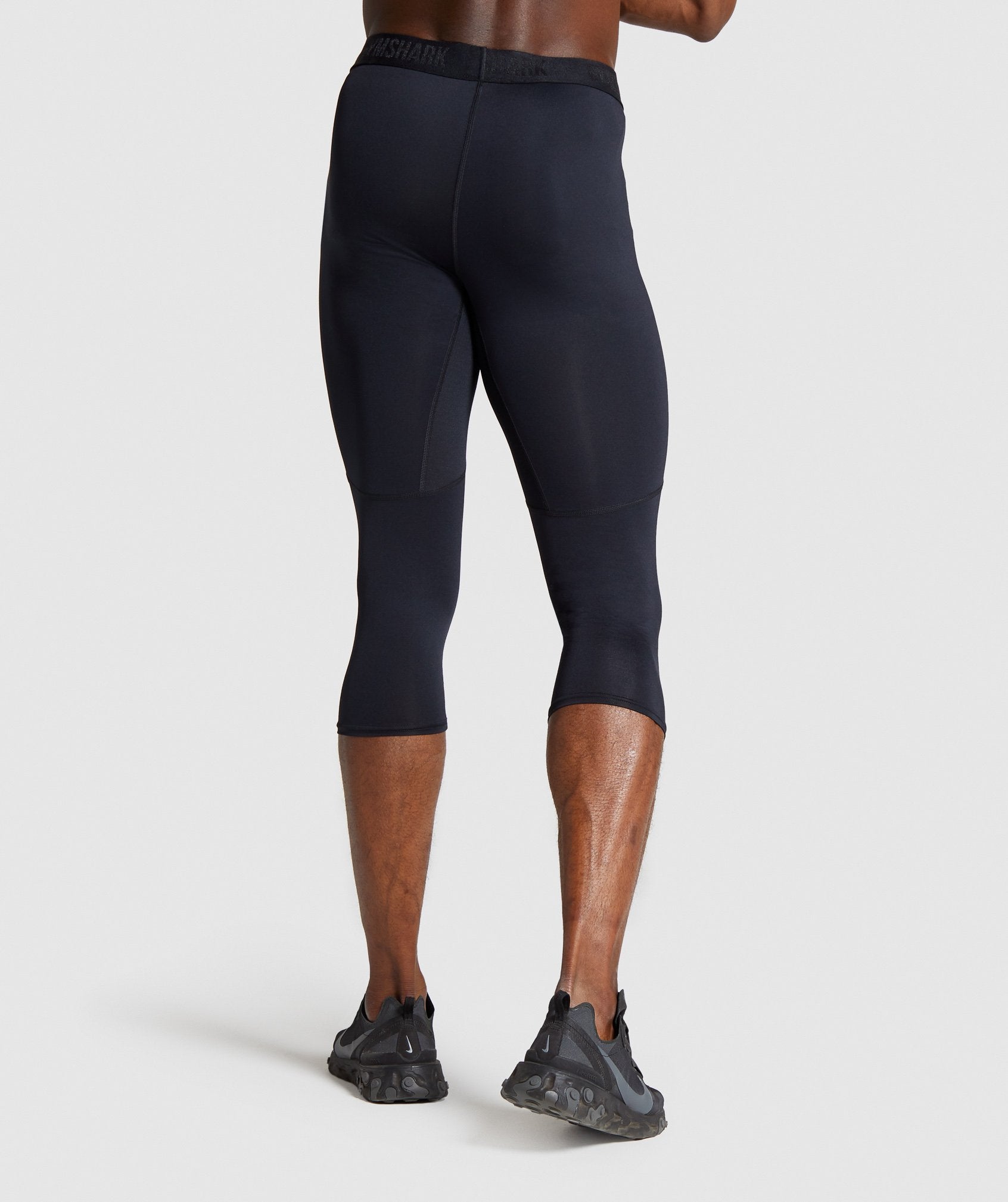 Element Baselayer 3/4 Leggings in Black