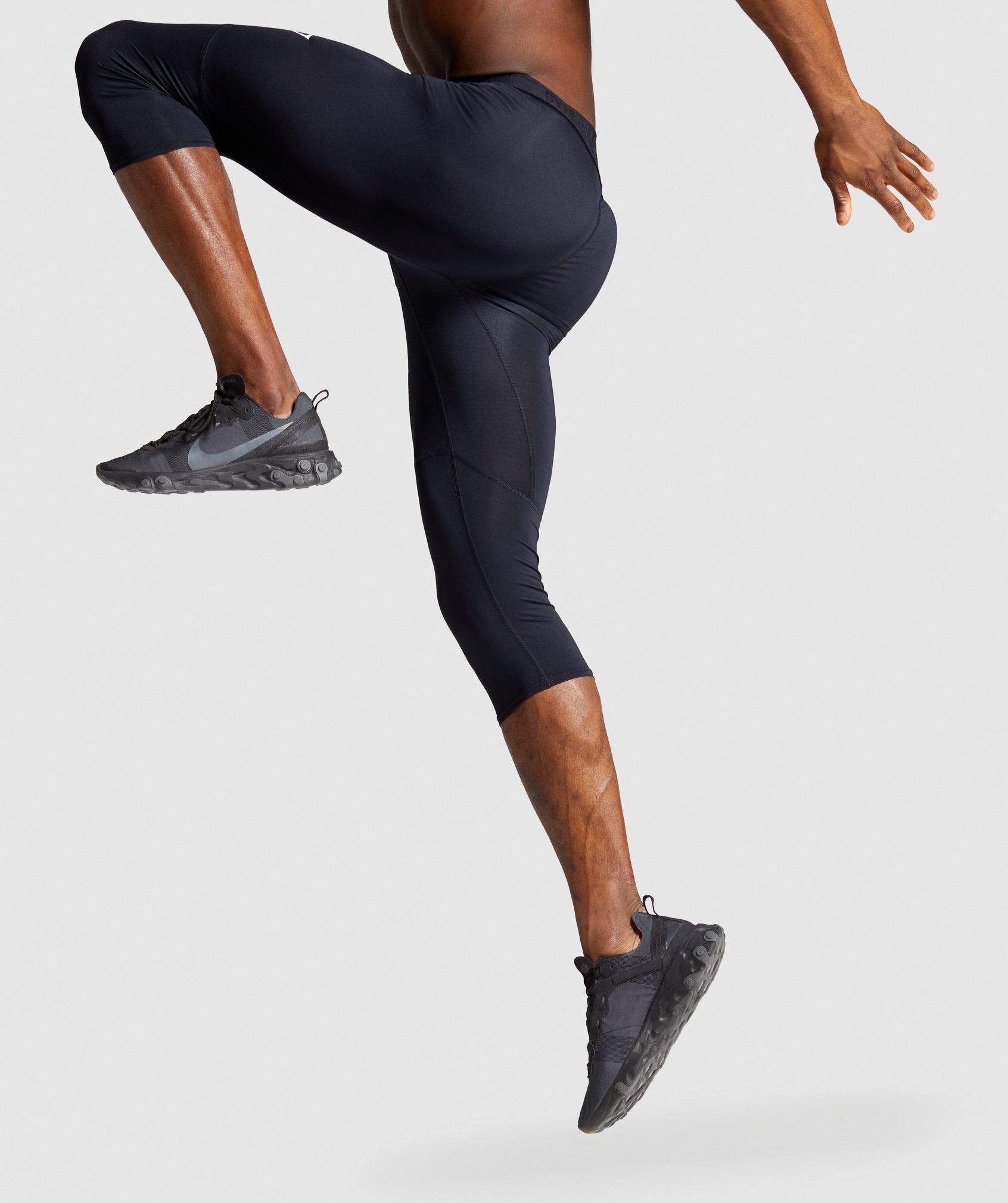 Element Baselayer 3/4 Leggings in Black