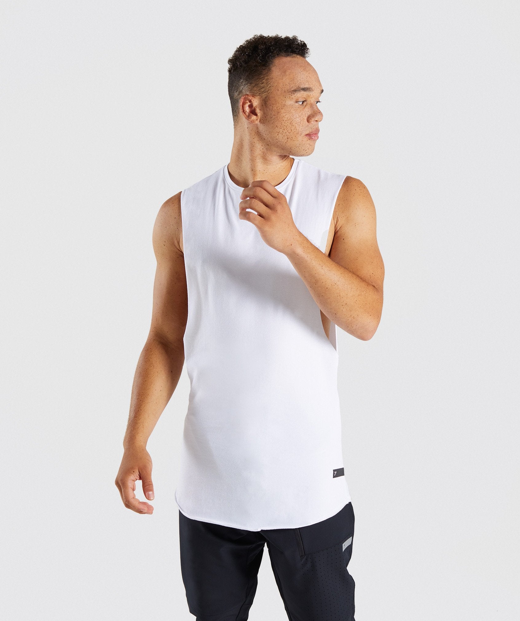 Eaze Sleeveless T-Shirt in White - view 3