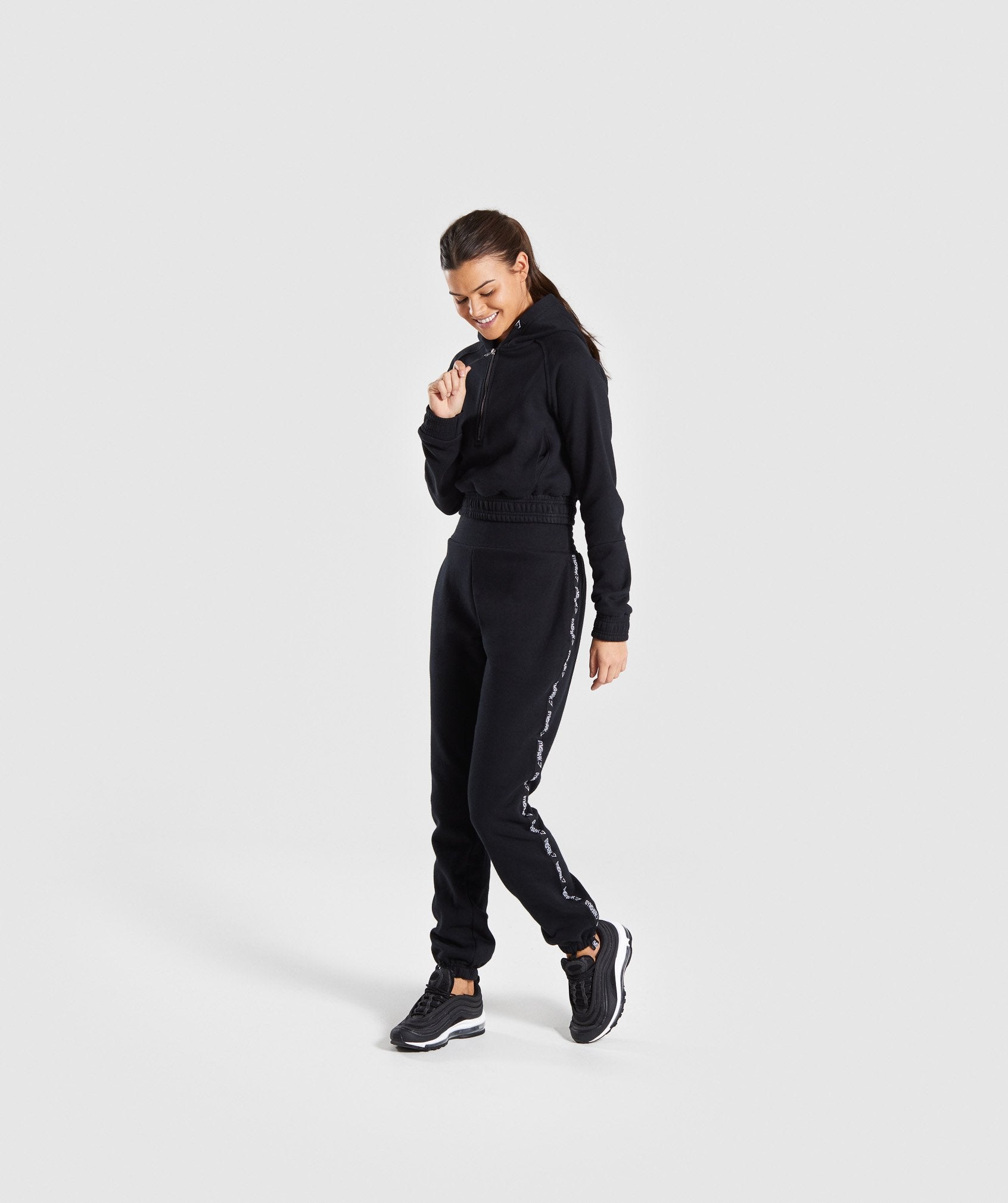 Everyday Jogger in Black - view 4