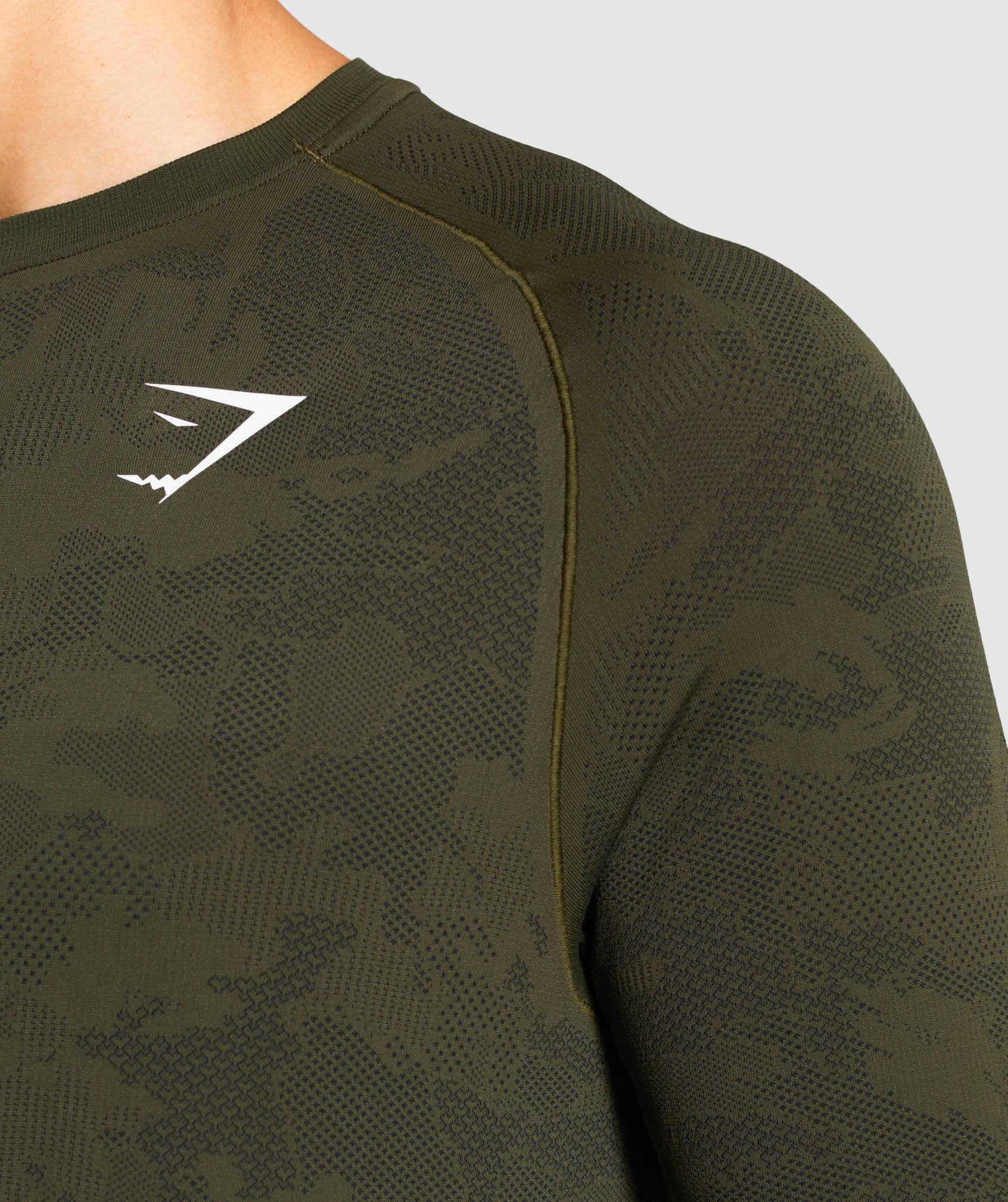 Geo Lightweight Seamless Long Sleeve T-Shirt in Dark Green