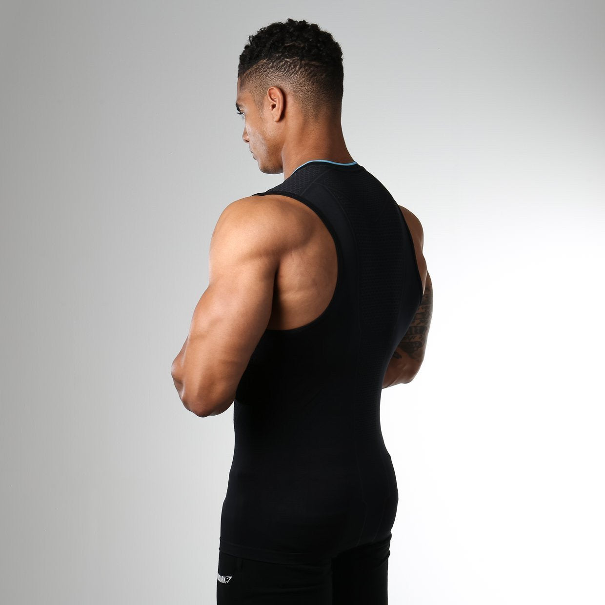 Onyx Seamless Tank in Black - view 4