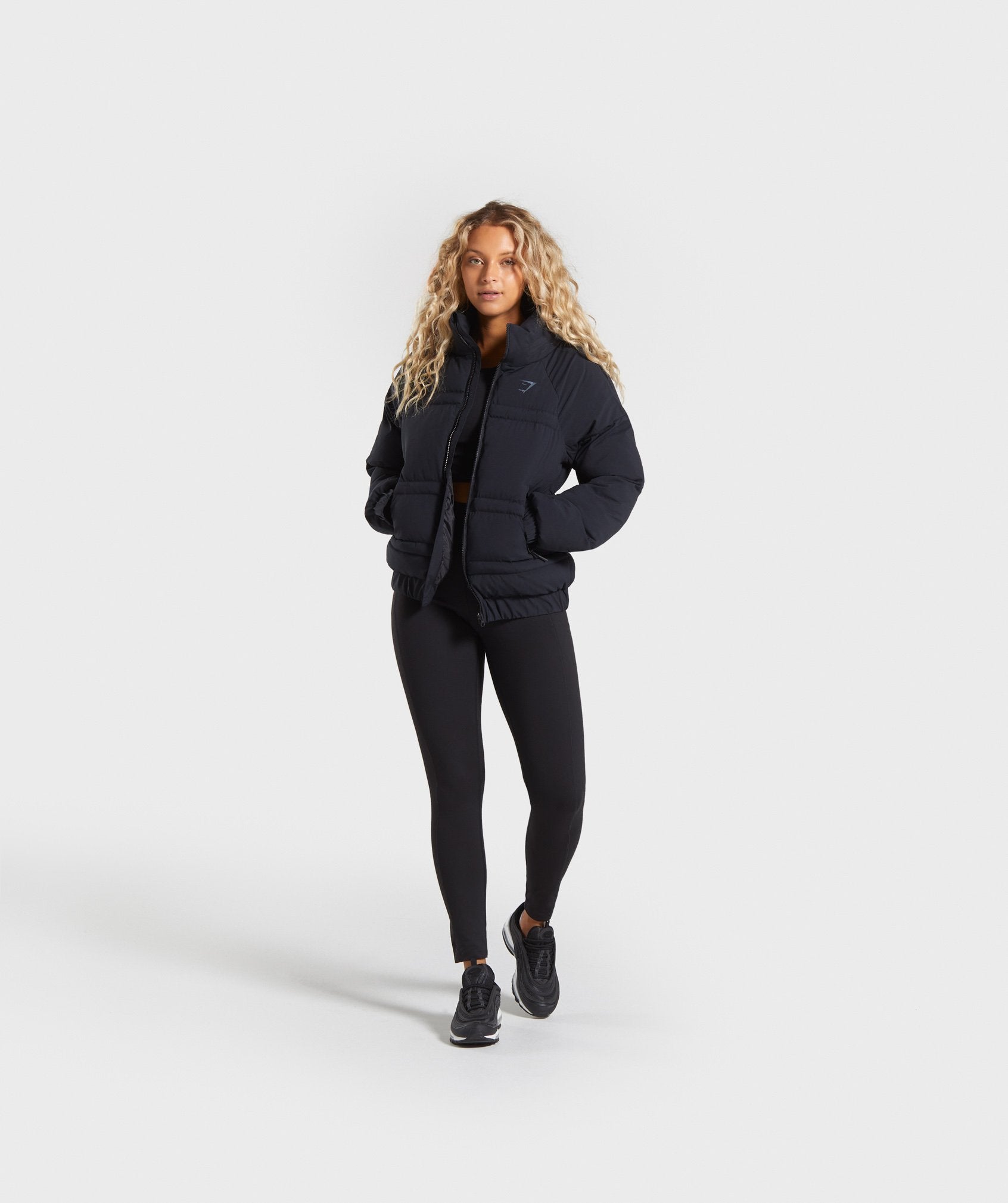 Essential Puffer Jacket in Black