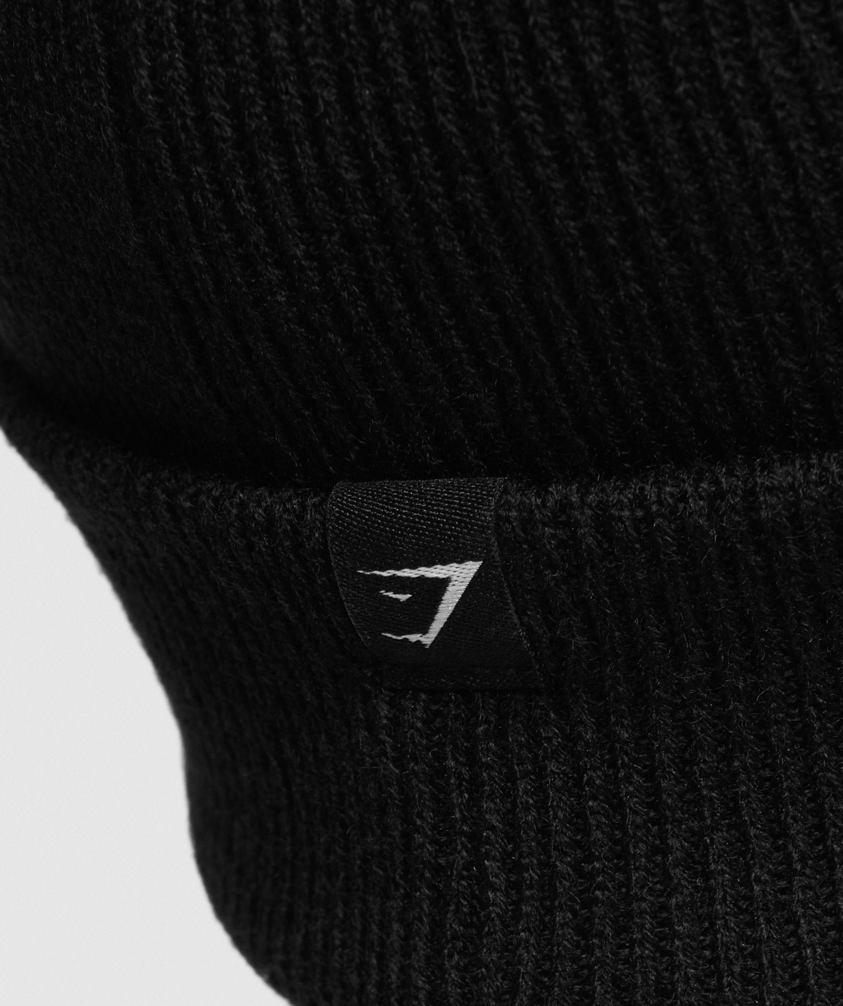 Regular Beanie in Black - view 4