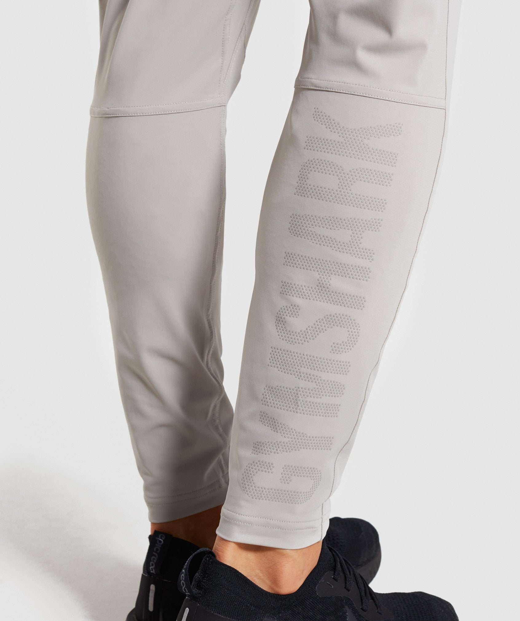 Studio Joggers in Grey