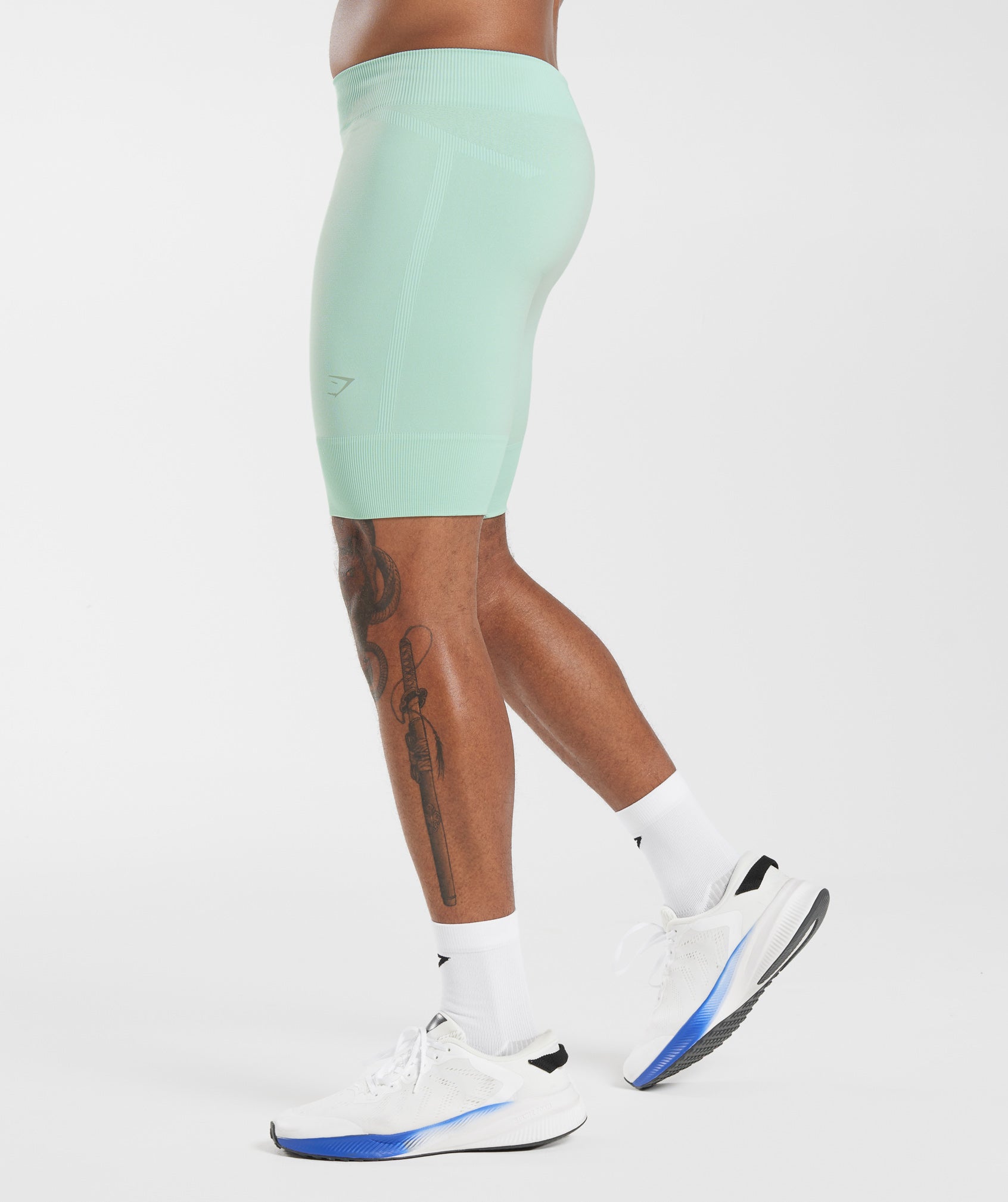 Running Seamless 7" Shorts in Pastel Green - view 3
