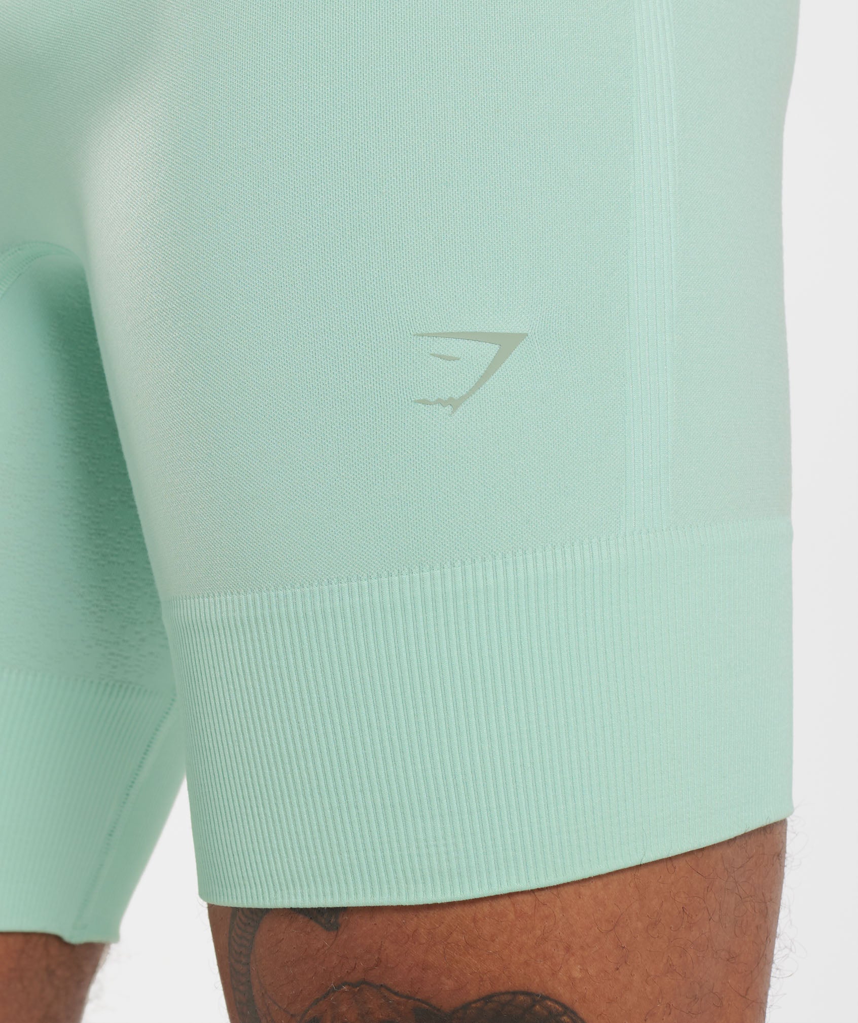 Running Seamless 7" Shorts in Pastel Green - view 6