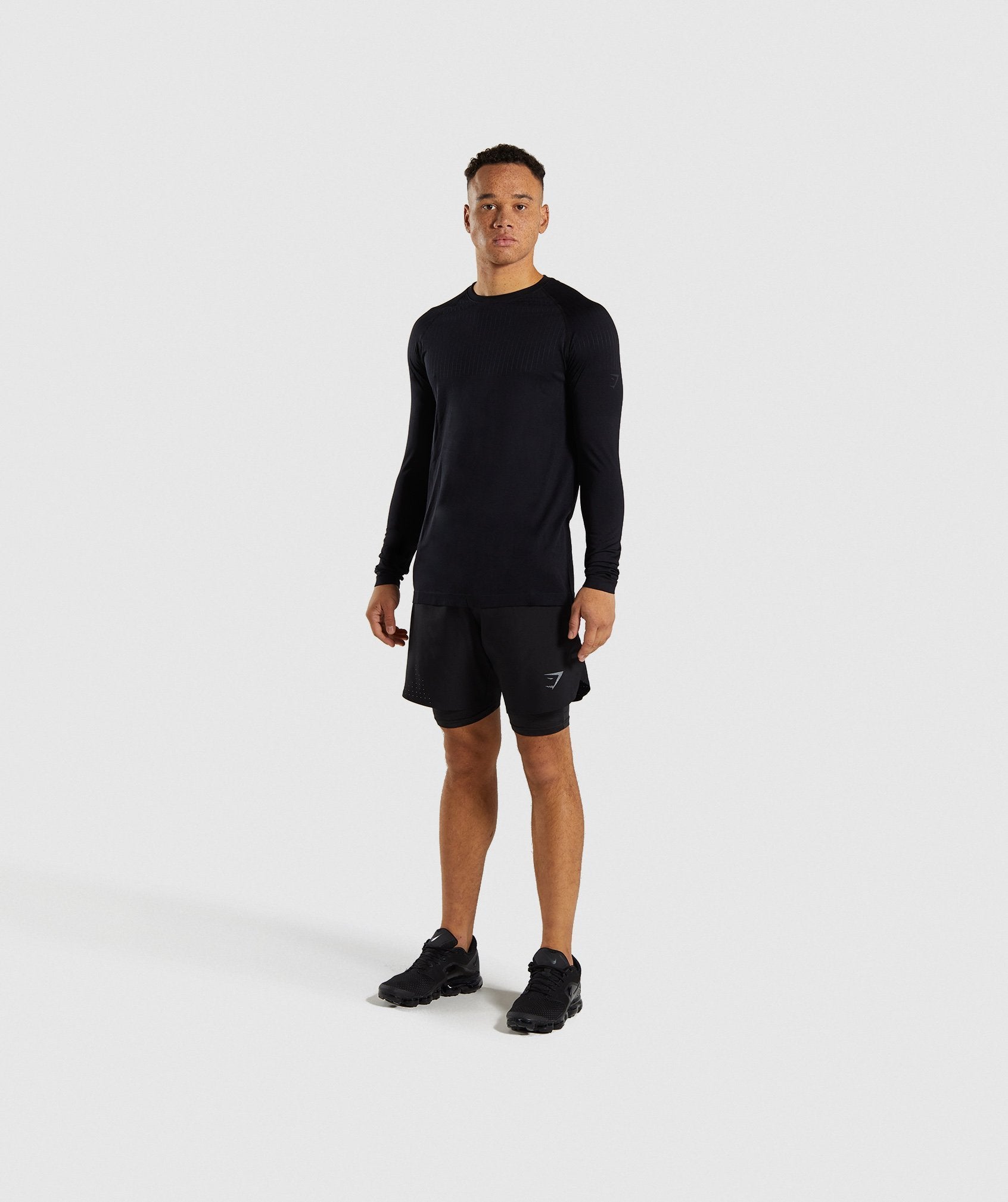 Superior Lightweight Seamless Long Sleeve T-Shirt in Black - view 3