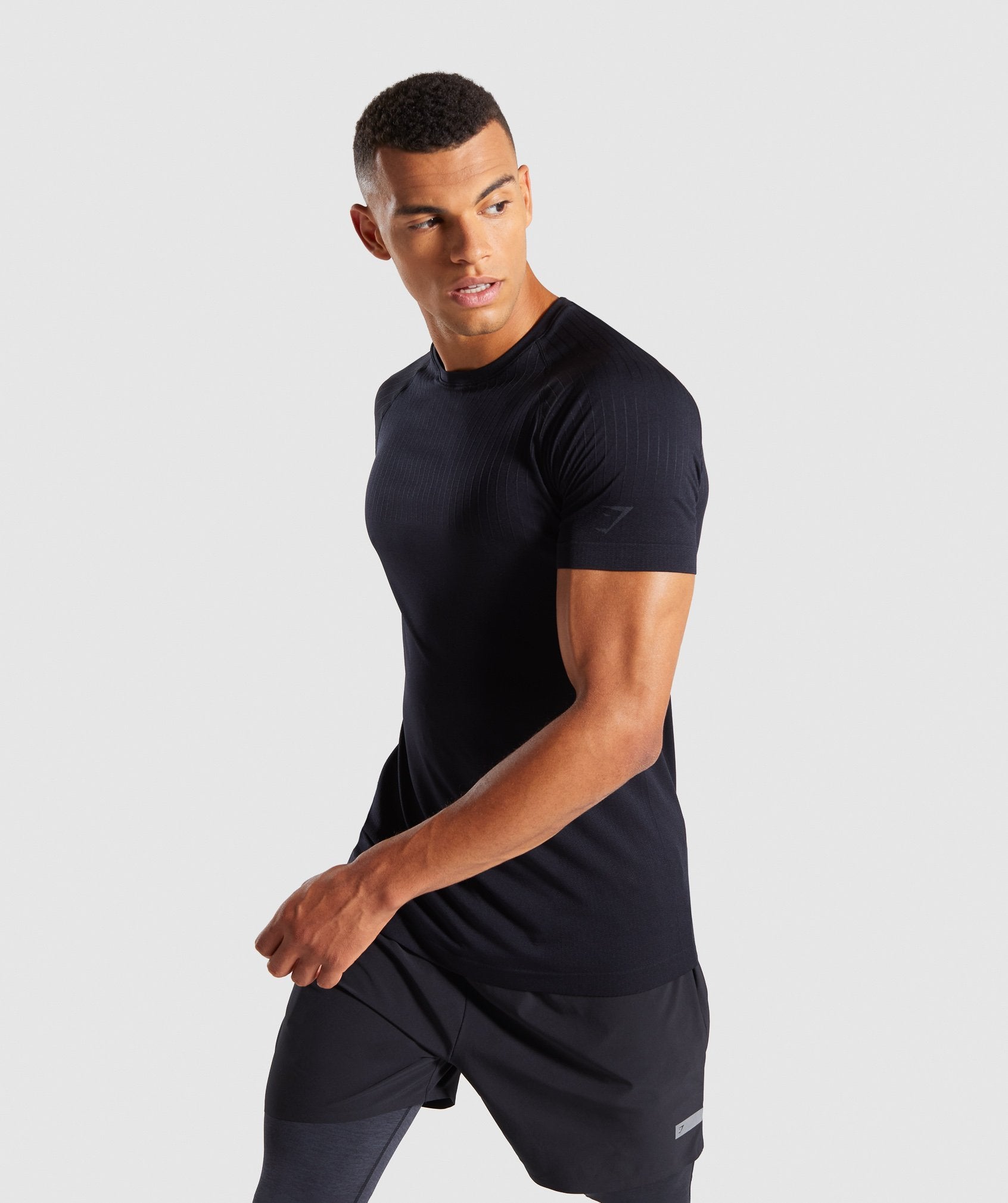 Superior Lightweight Seamless T-Shirt in Black - view 3