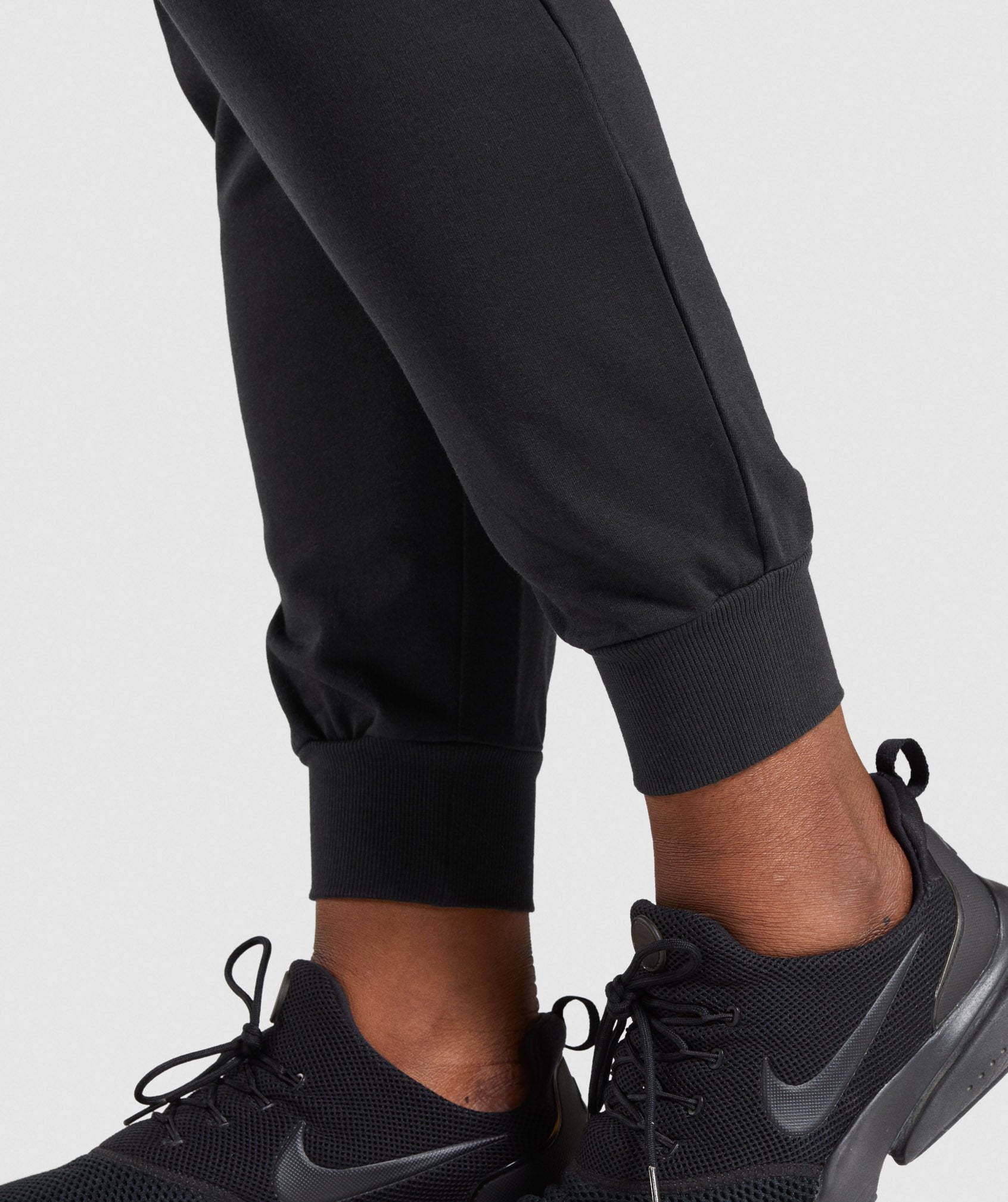 Training Joggers in Black - view 6