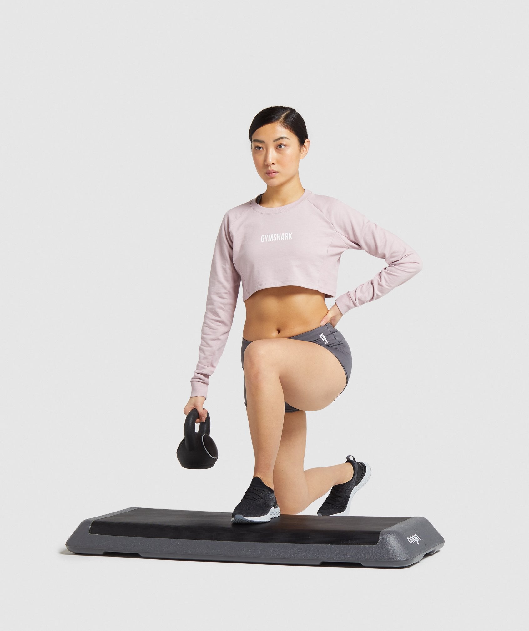 Gymshark Training Cropped Sweater - Pink Image D