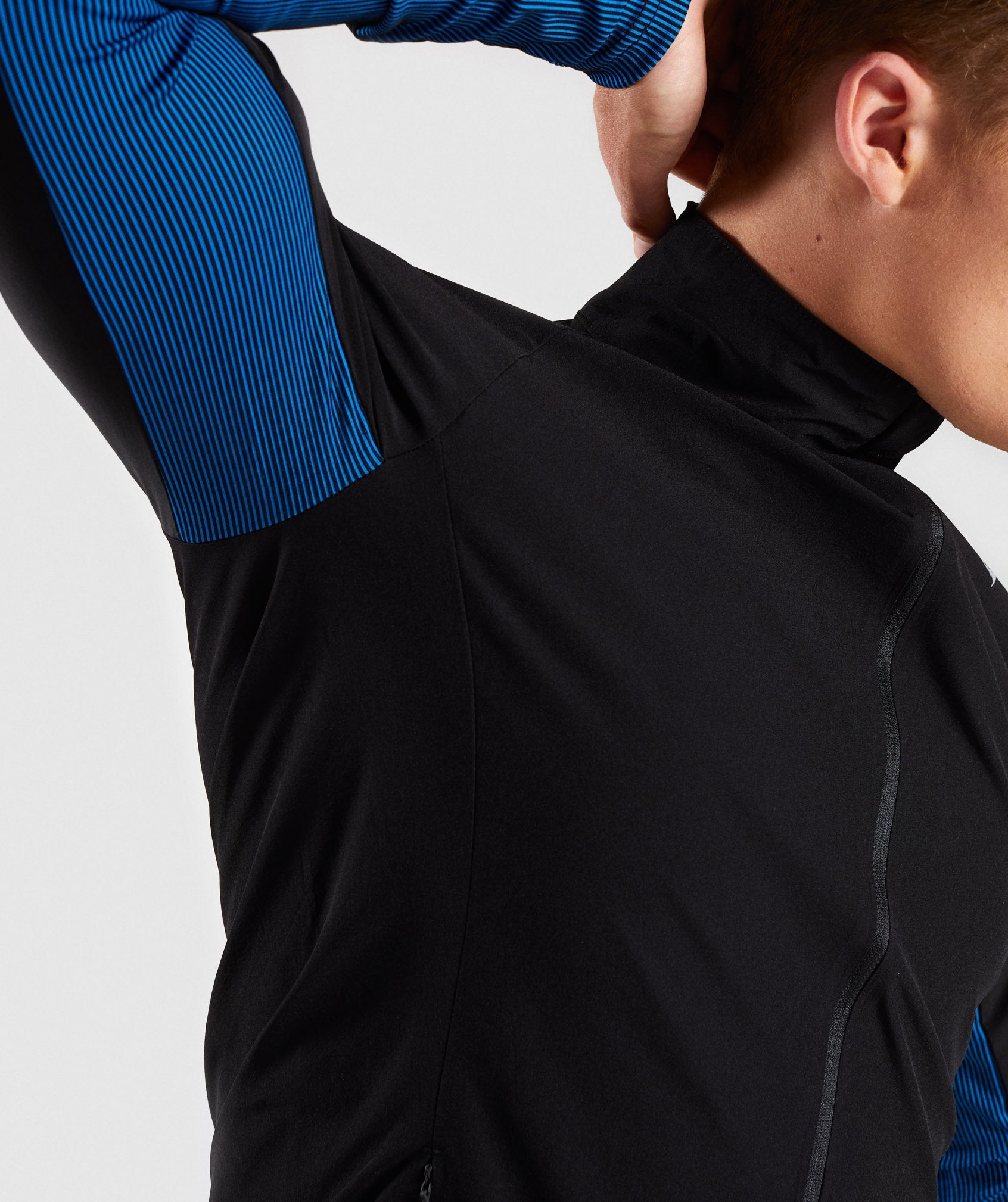 Gravity Track Top in Black/Dive Blue - view 5