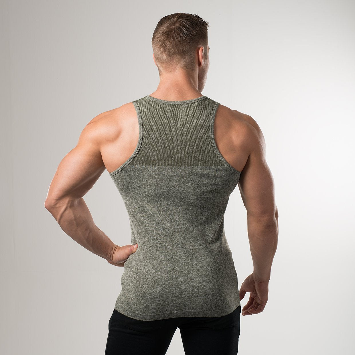 Phantom Seamless Tank in Alpine Green - view 2