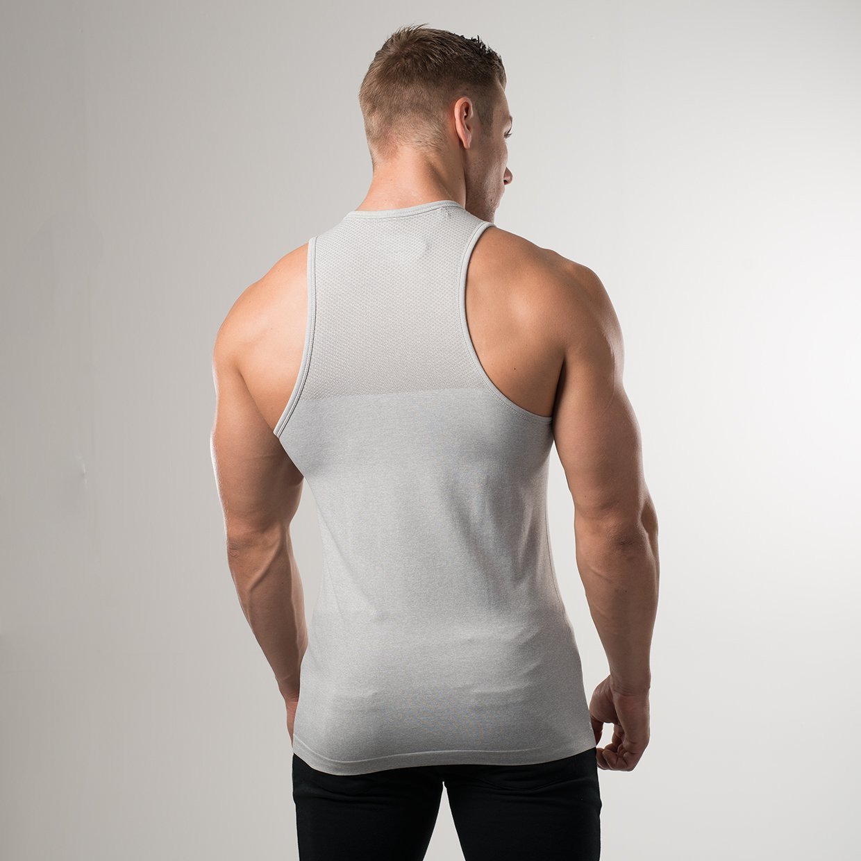 Phantom Seamless Tank in Grey - view 2