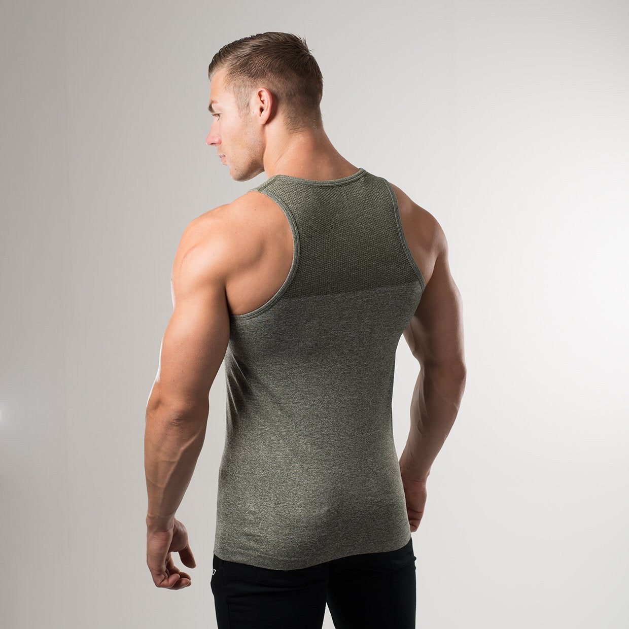 Phantom Seamless Tank in Alpine Green - view 3