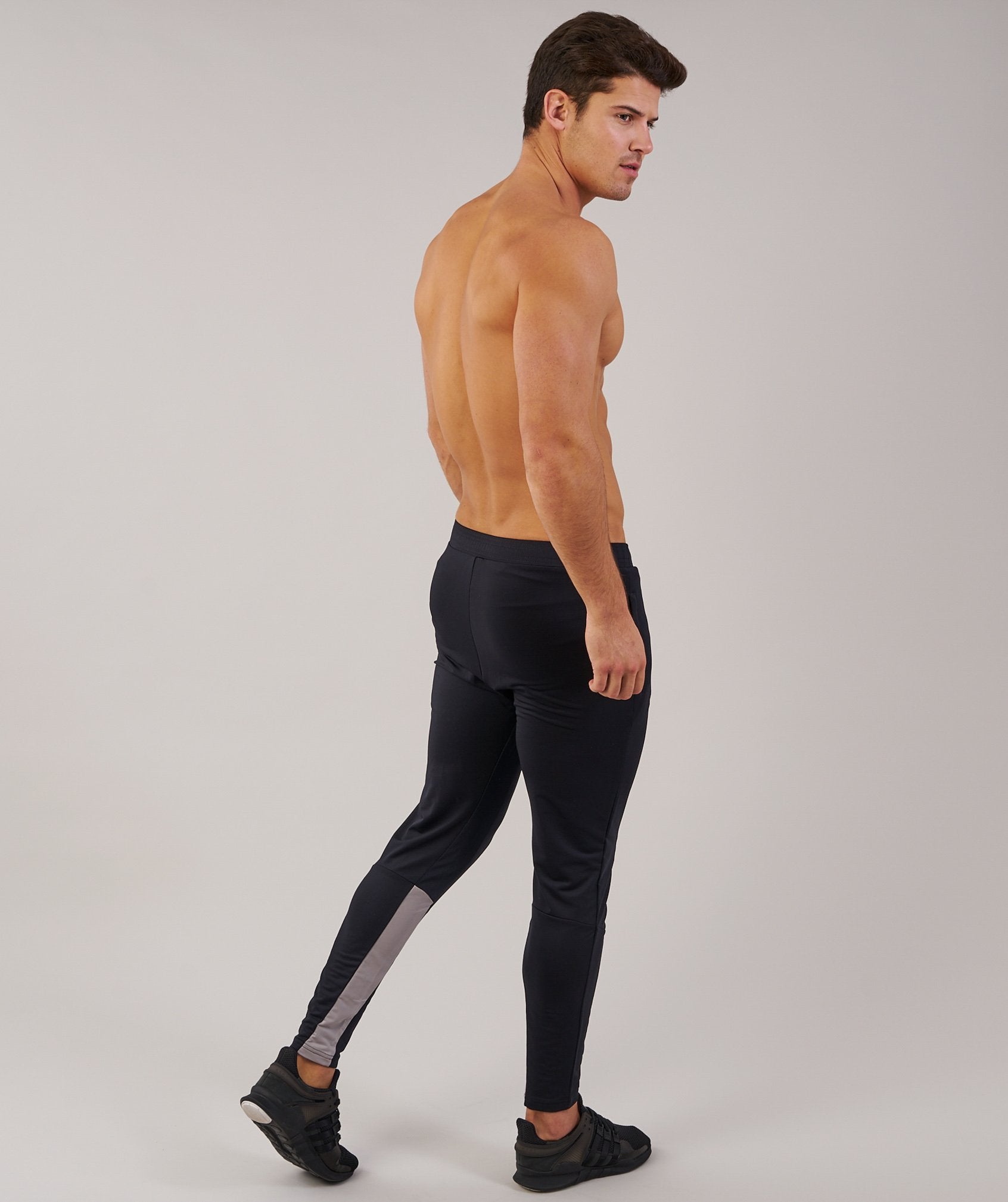 Reactive Training Bottoms in Black/Light Grey - view 2