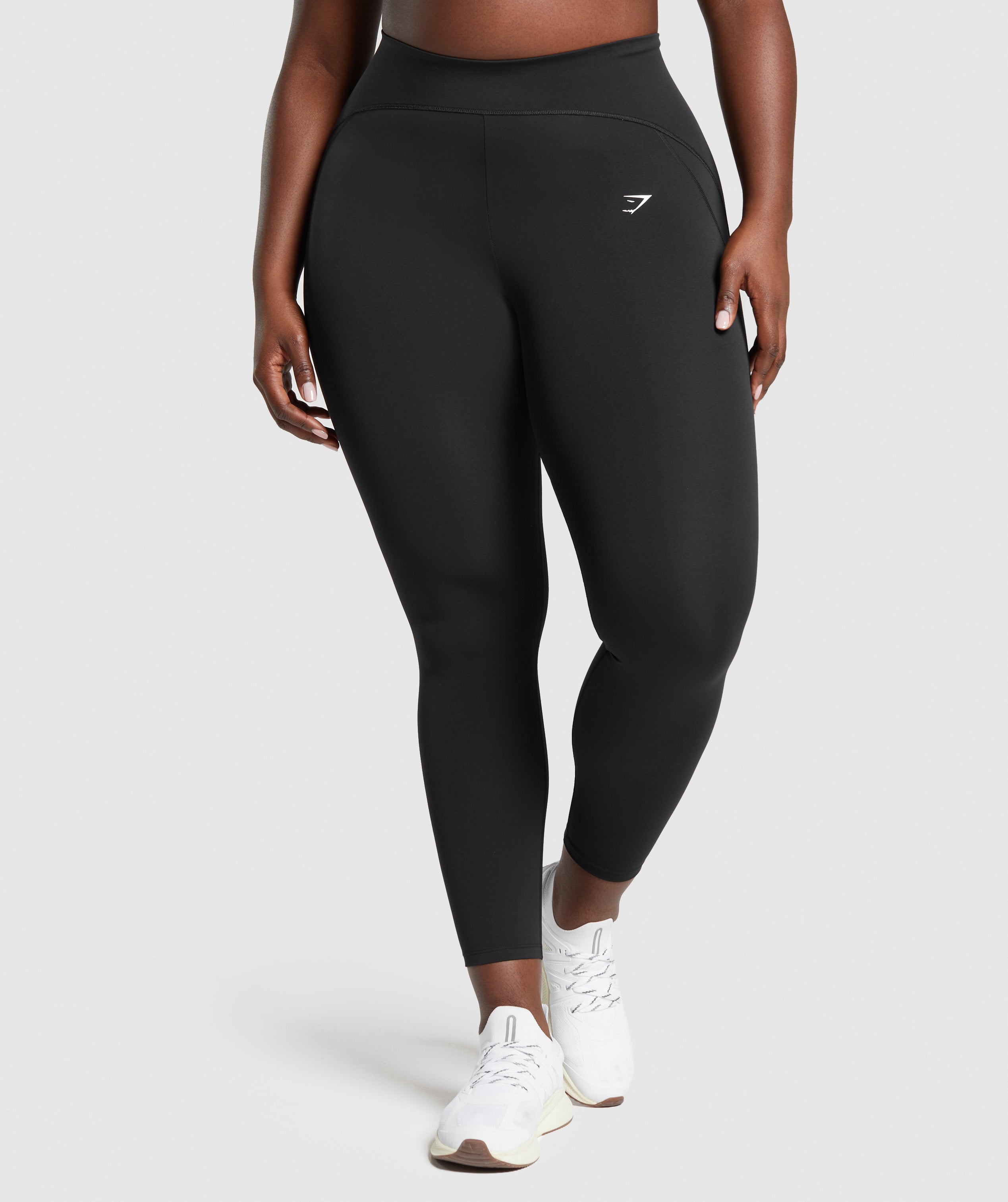 Everyday Scoop Leggings in Black - view 3