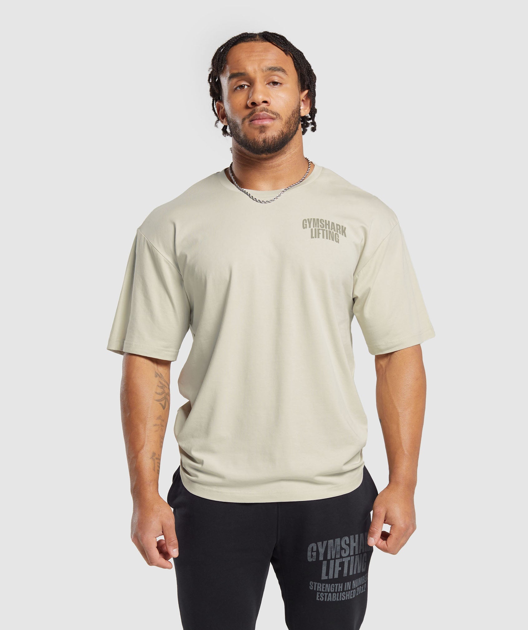 Lifting T-Shirt in Pebble Grey - view 2